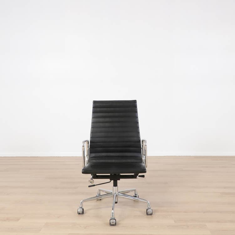 Kontorsstol inspirerad av EA 119  VITRA - Lång rygg (Skick 3)