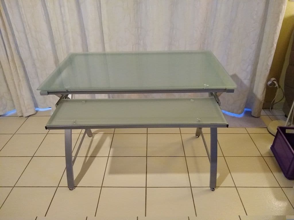 Très Beau Bureau Informatique En Verre Trempé