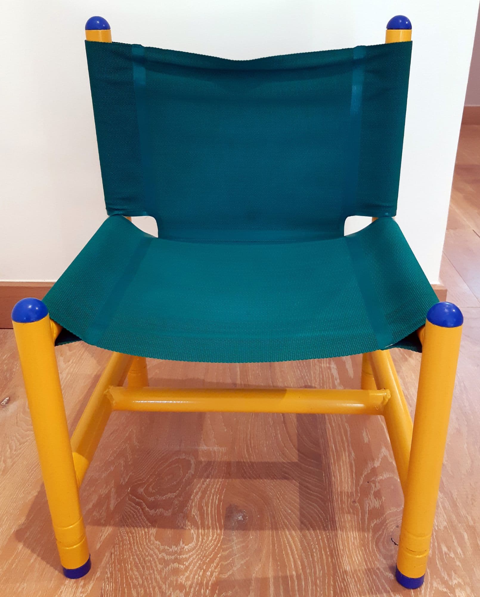 Petite chaise enfant design italien 1980