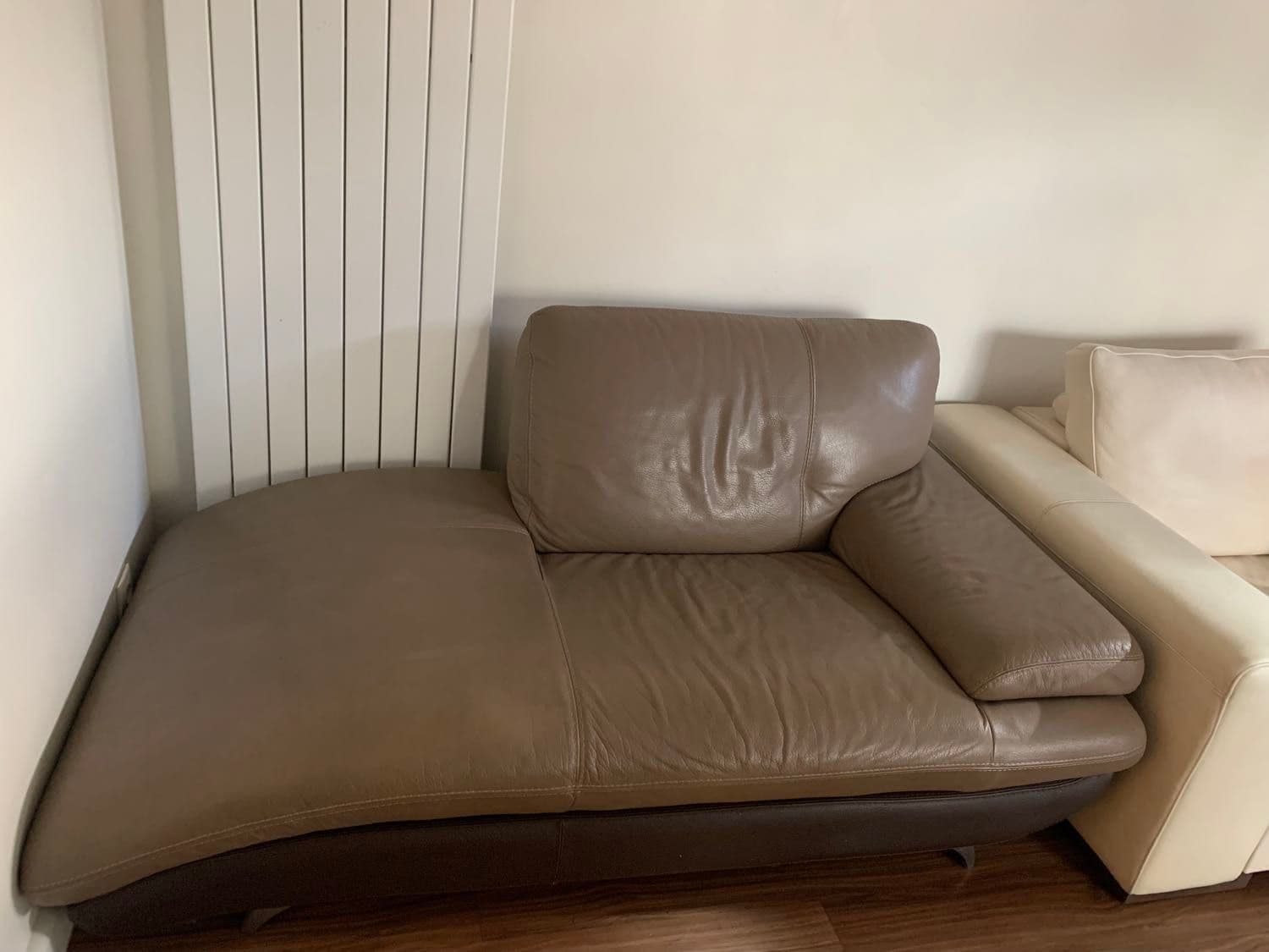 Lot De Canapé En Cuir Très Bon État