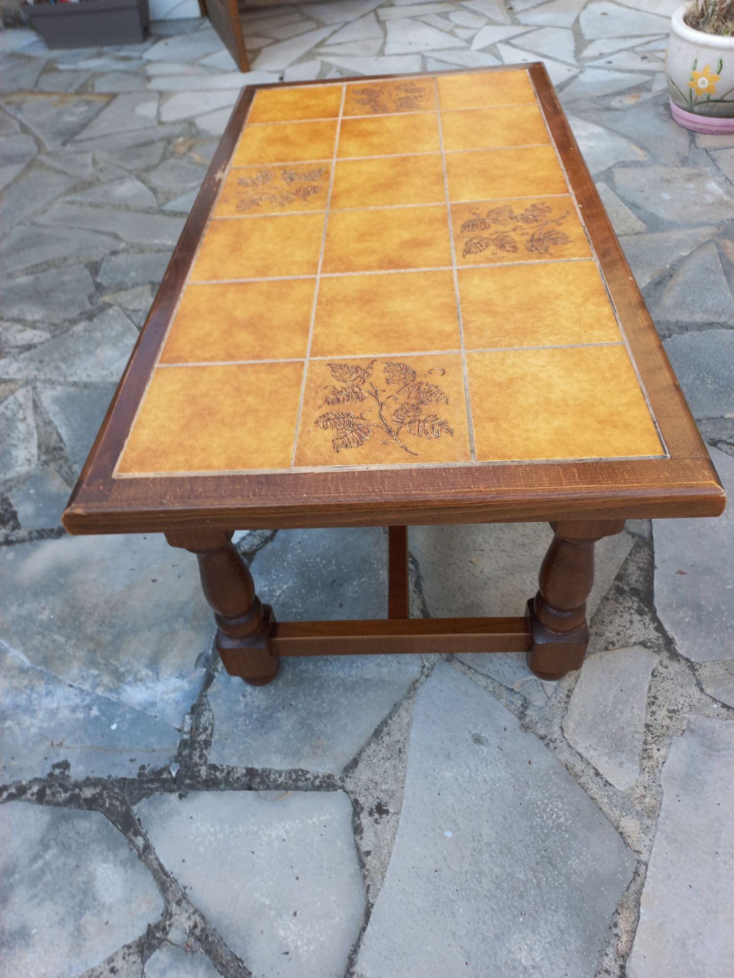 Table Basse En Bois Et Carreaux