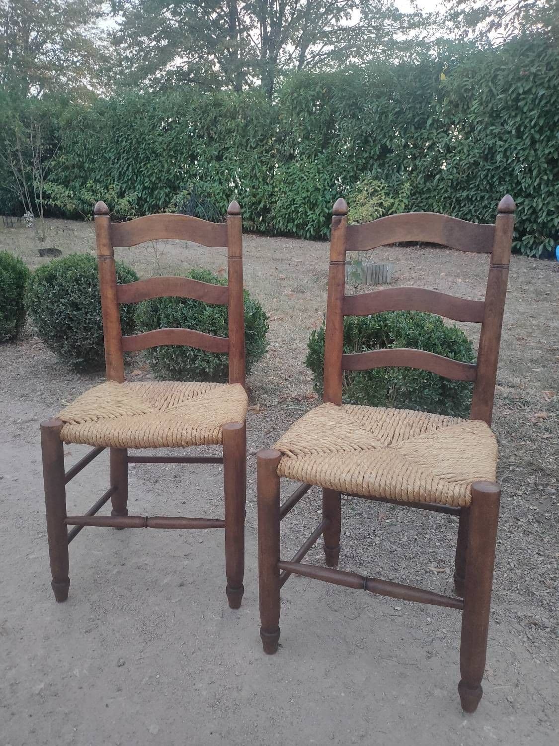 2 anciennes chaises en peuplier