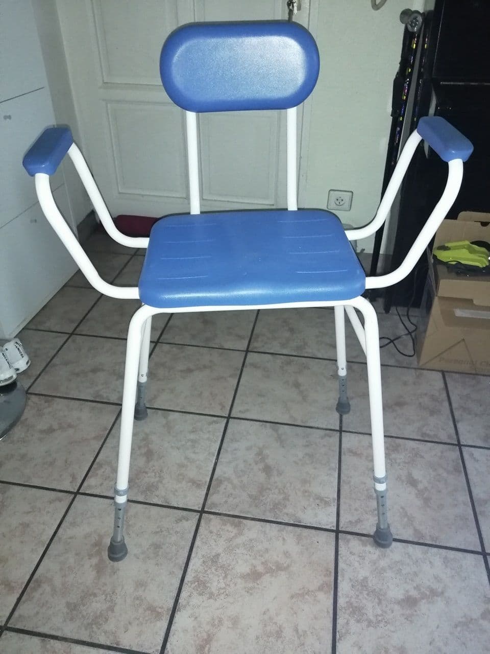 CHAISE ASSISE HAUTE  DOUCHE ou CUISINE