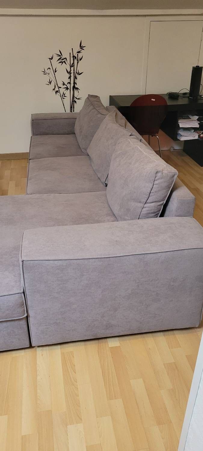 Bonjour , Je Vends Mon Canapé Pour Cause De Déménagement ,Le Canapé A 1 Ans Et Est En Très Bonne État