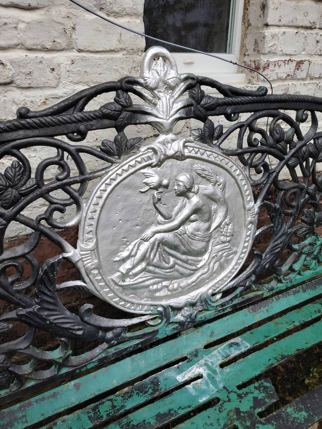 Banc Ancien En Fonte