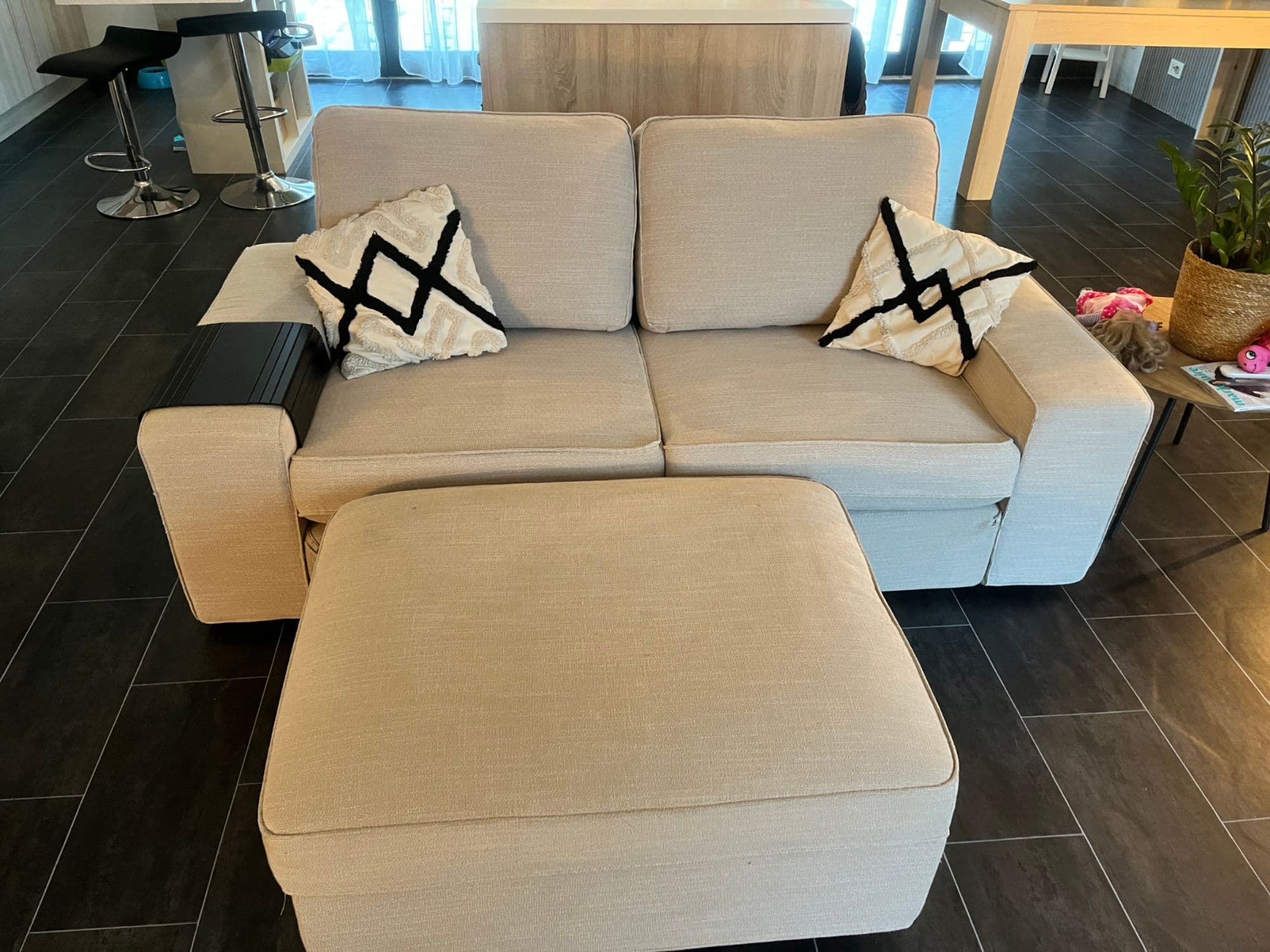 Canapé Ikea Et Repose Pieds Coffre