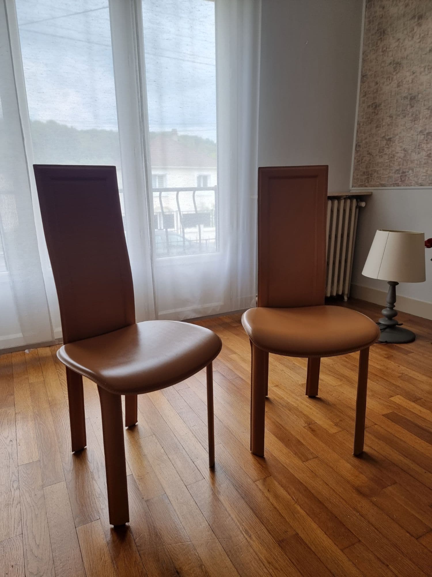 Tres Urgent Je Brade 6 Chaises En Cuir Fauve D'un Createur Italien Pour Roche Bobois Etat Neuves