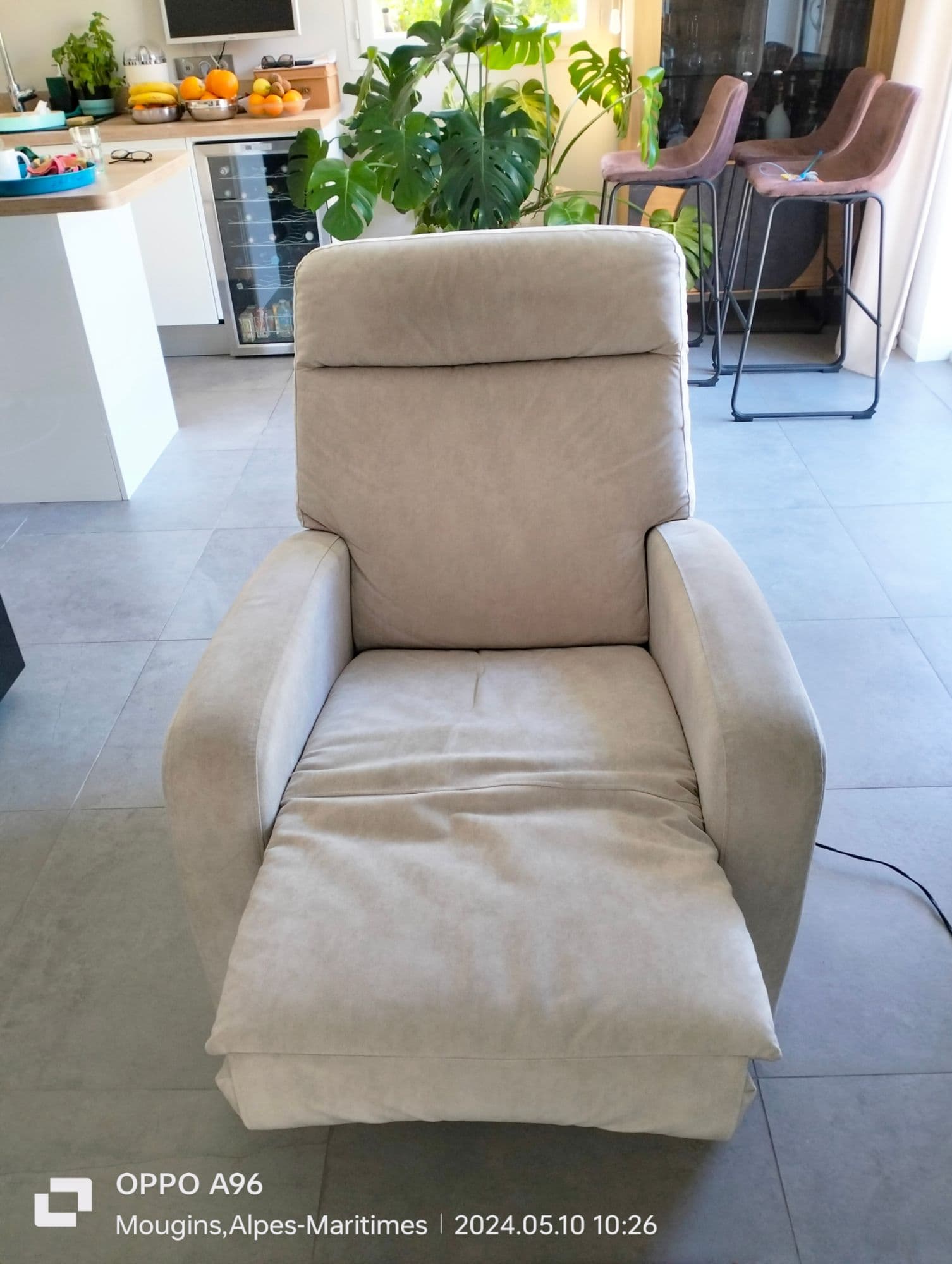Vends Canapé+ Fauteuil Beige Poltronesofa