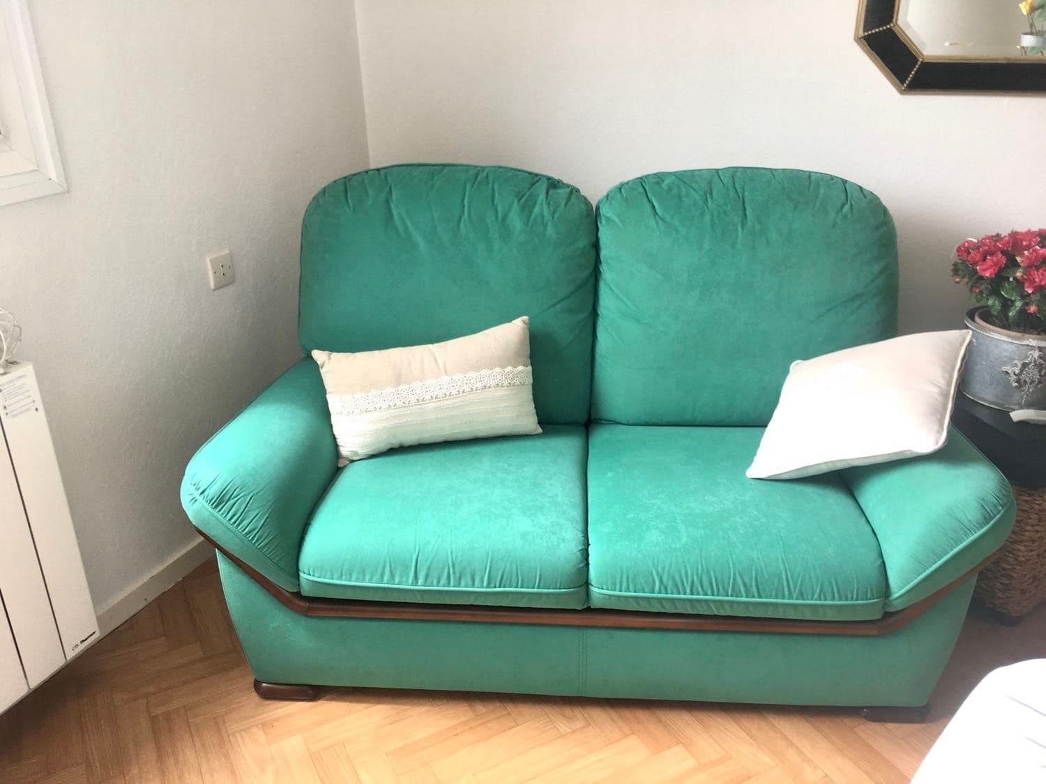 Canapé 2 Places  Véritable-Tissu Alcantara En Excellent État.Assisses Fermes Et Parfaites, Canapé Déhoussable Et Lavable