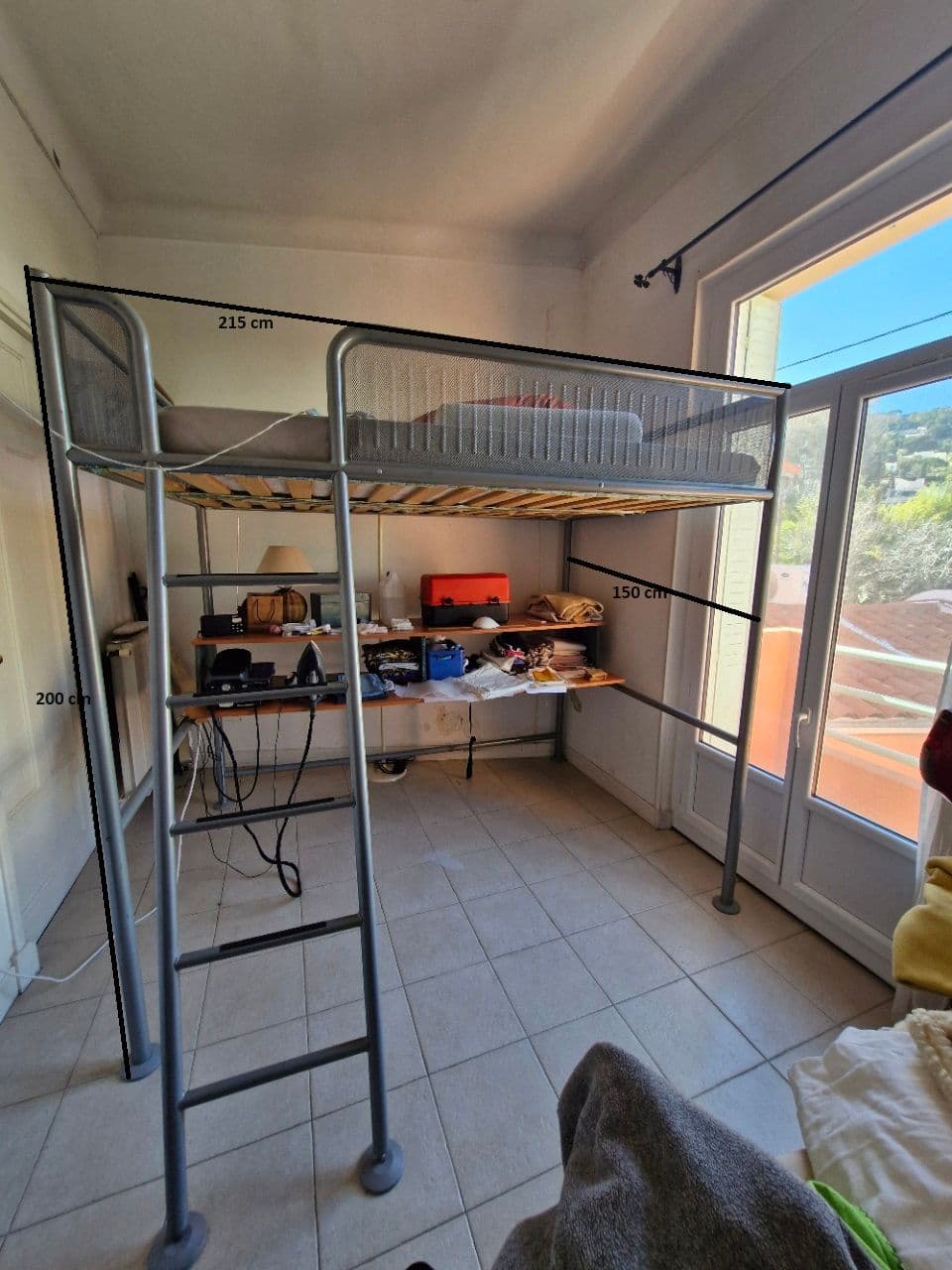 Vend Lit Mezzanine 2 Places En Très Bon État Et Très Solide..