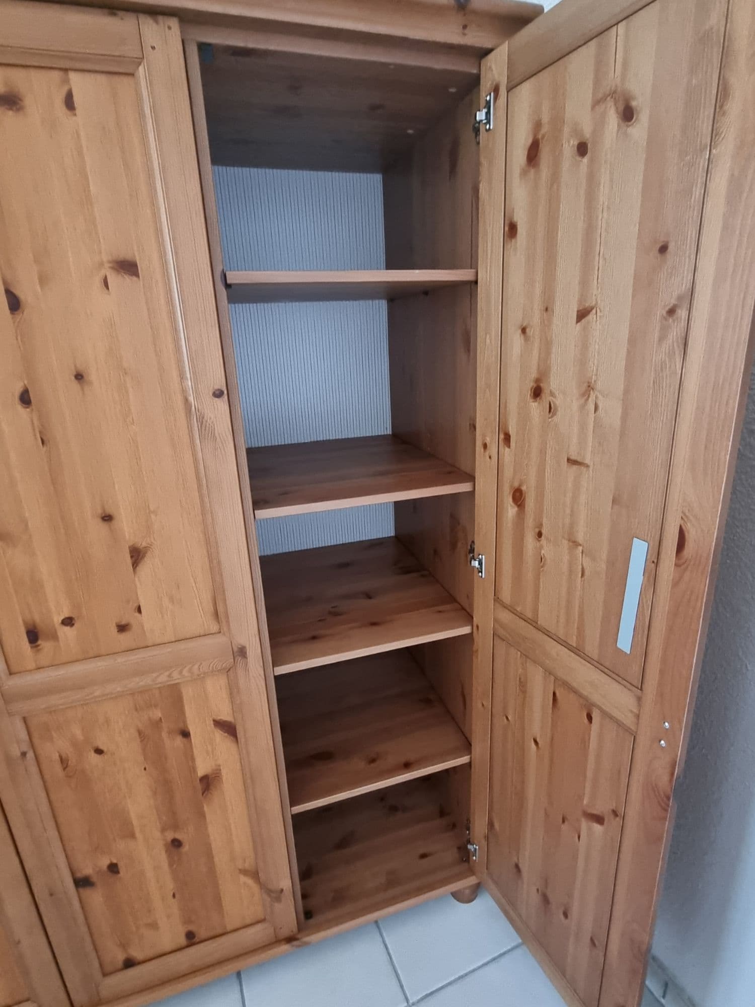 Armoire Ikea Hemnes