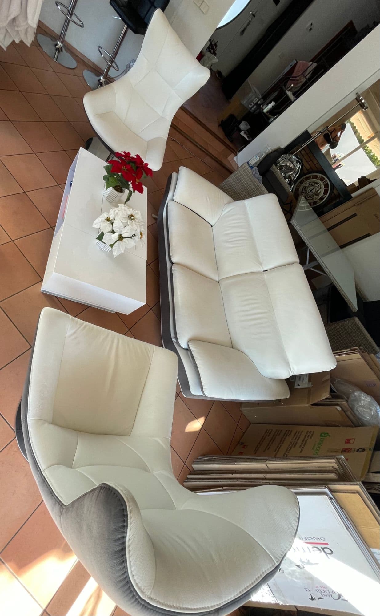 Lot canapé + 2 fauteuils + table salon avec plateaux amovibles