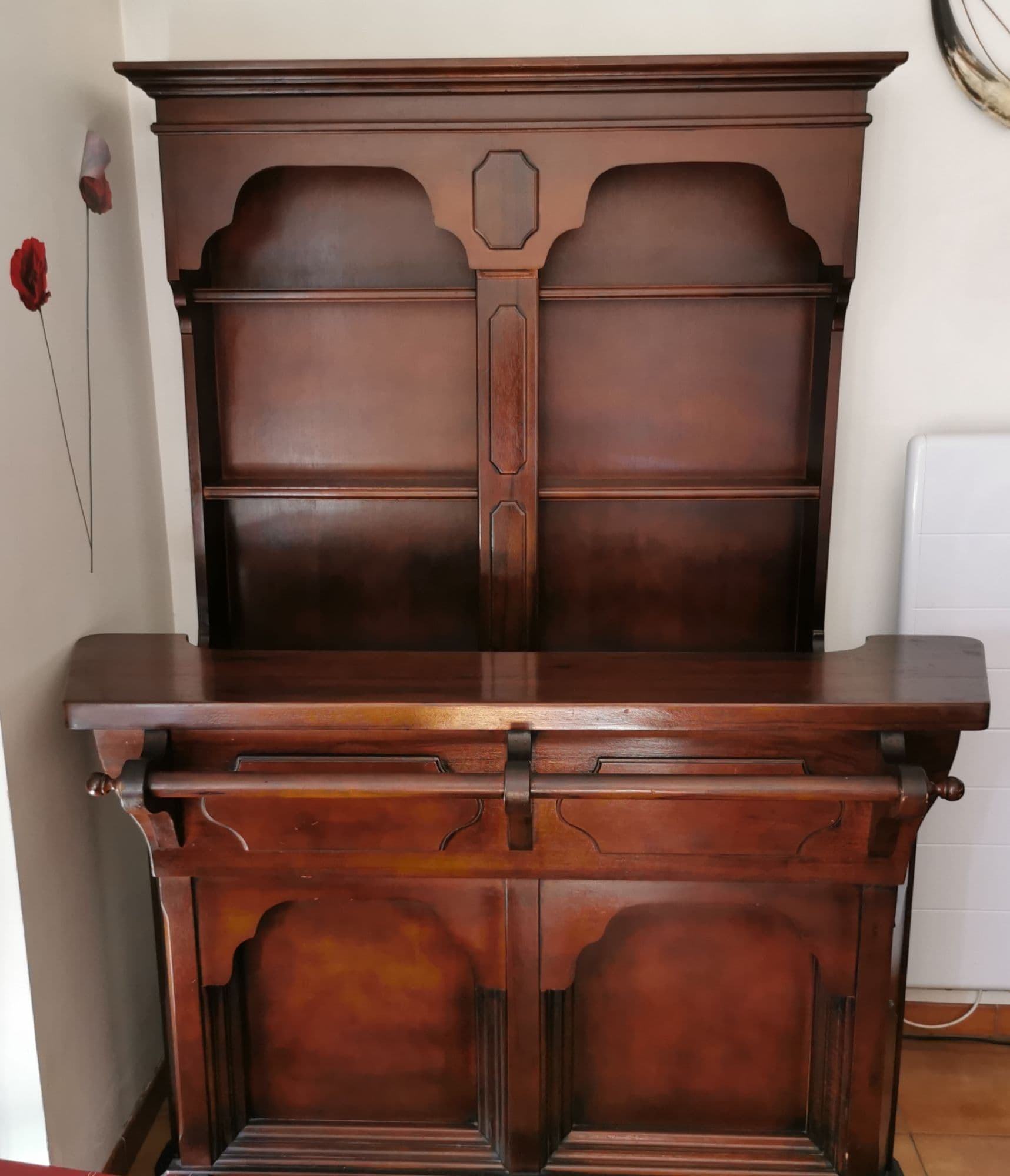 Vend Un Ensemble De Bar En Merisier, Très Bon État.