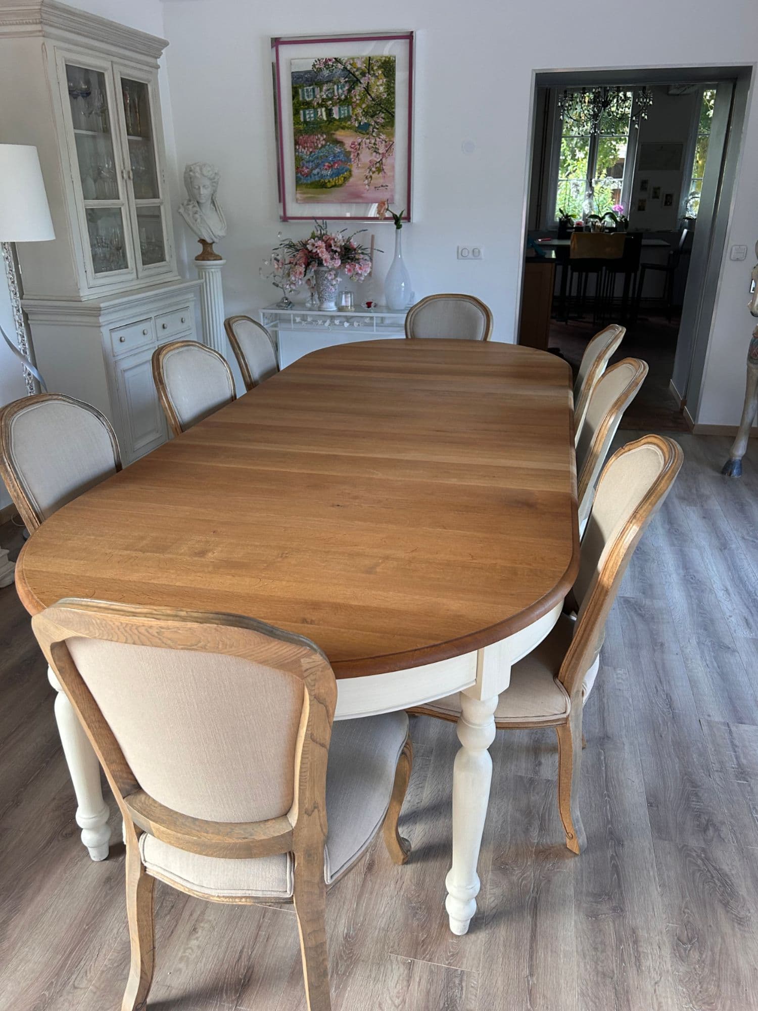 Vends Table Salle A Manger (Extensible) 6 À 12 Couverts + 8 Chaises