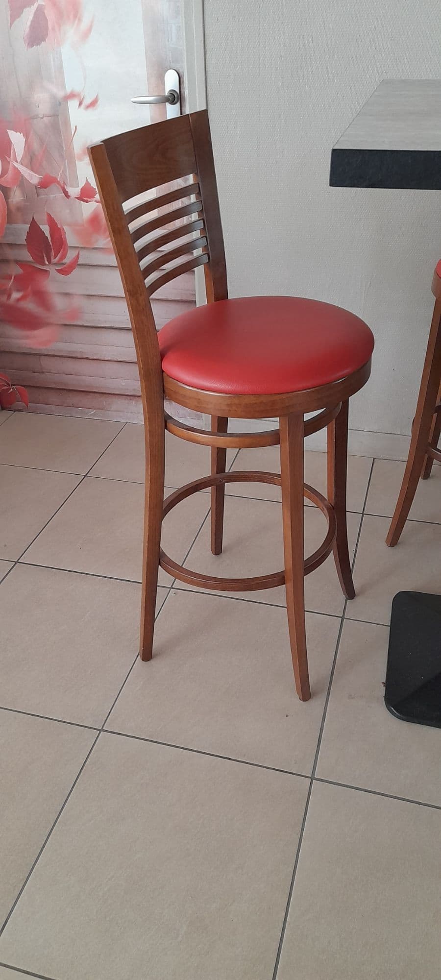 Tabouret haut avec dossier