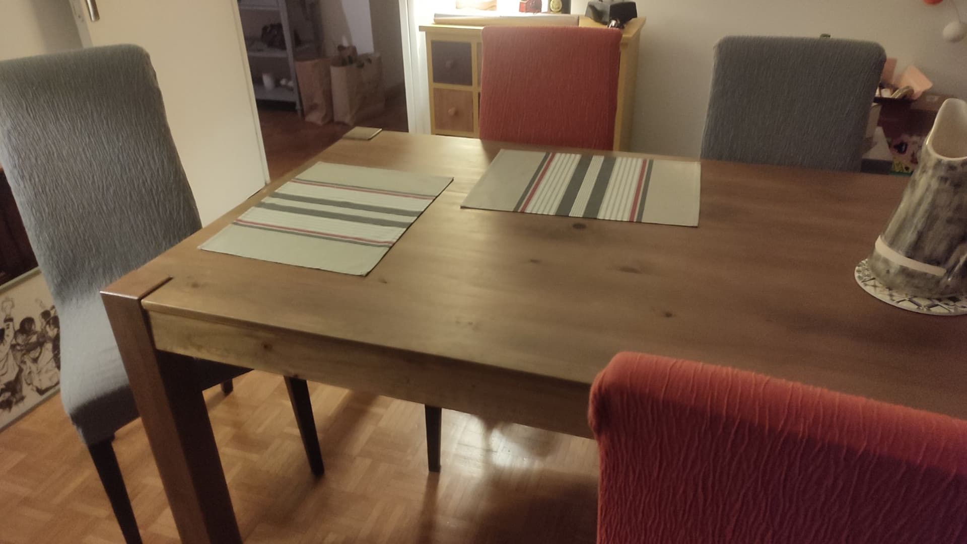 Vente 4 Chaises En Bon État Avec Housses Lavables