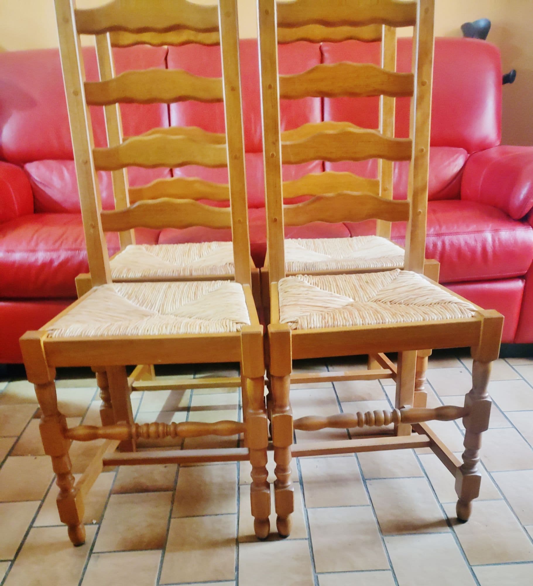 4 Chaises de S. à M.