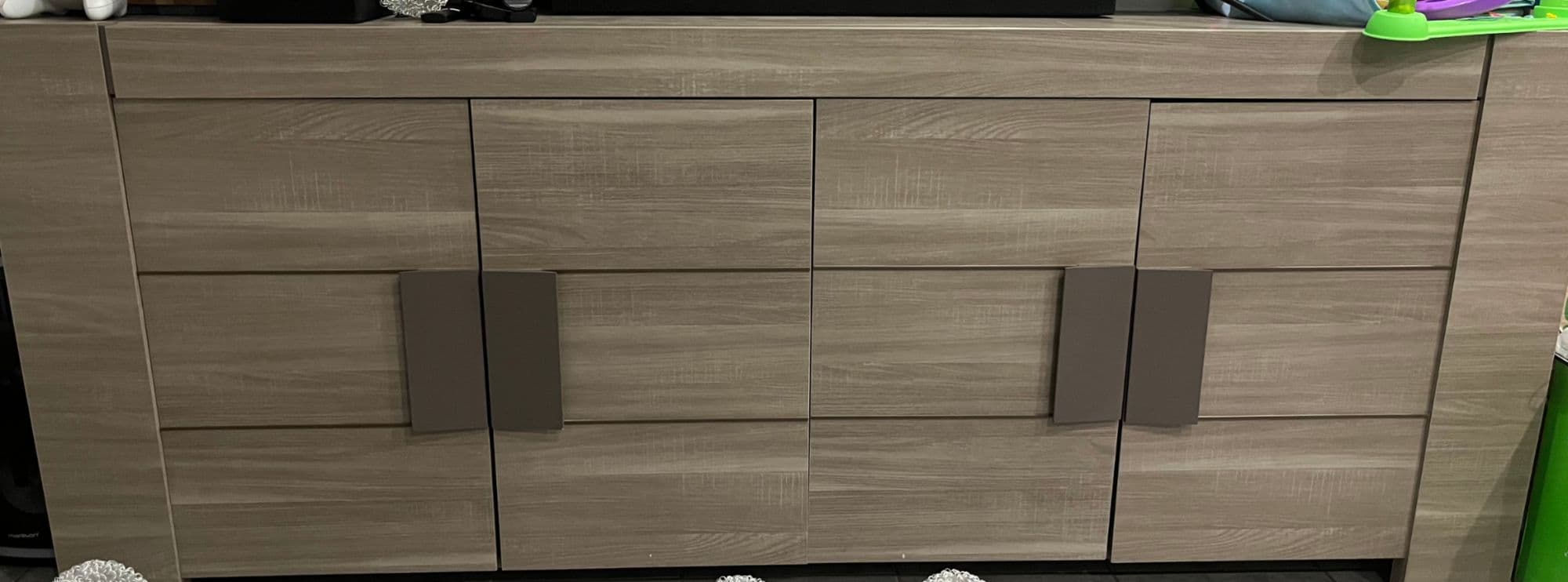 Buffet, Table Et Miroir À Vendre