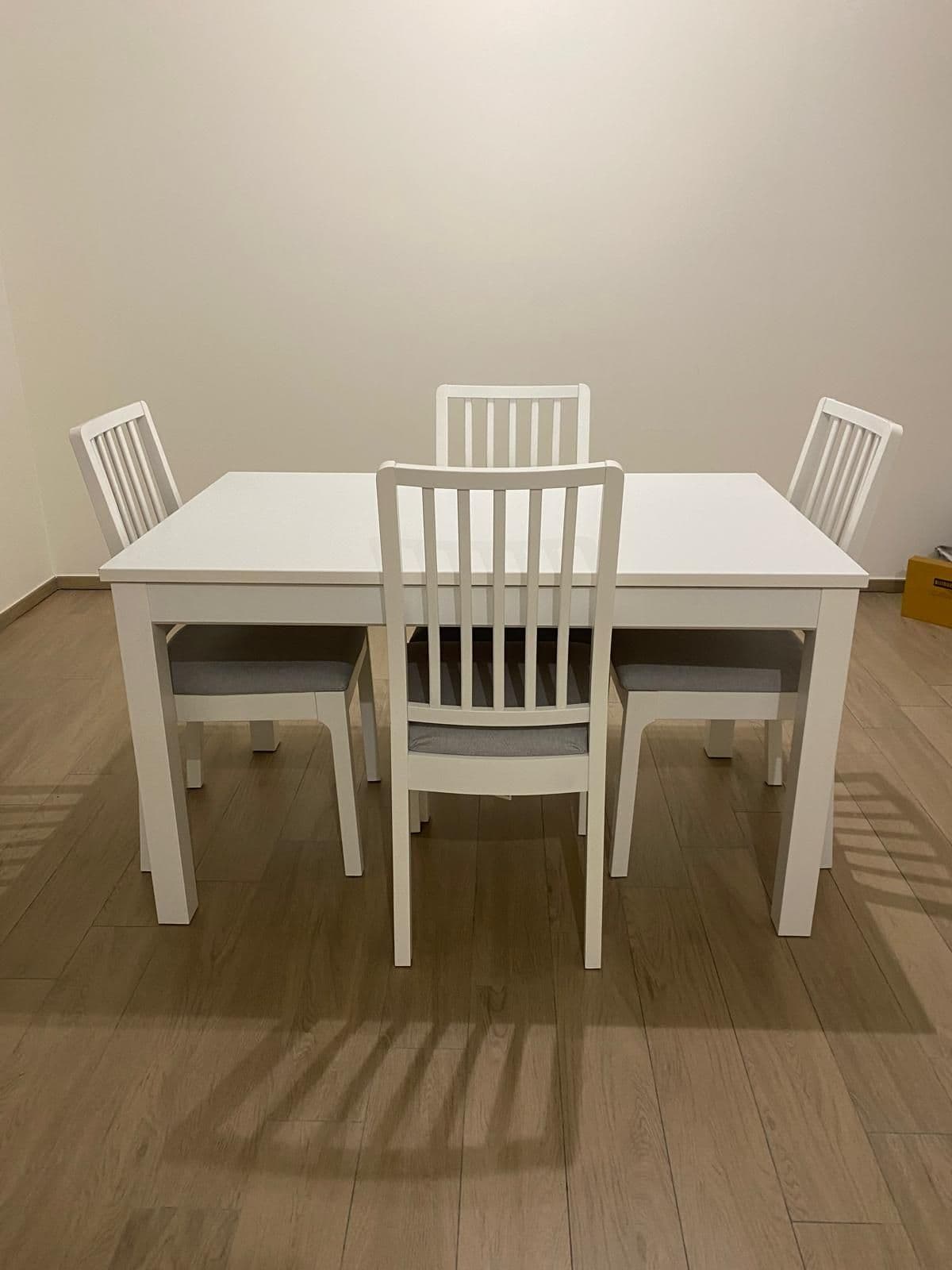 Table Avec Rallonge Et 4 Chaises