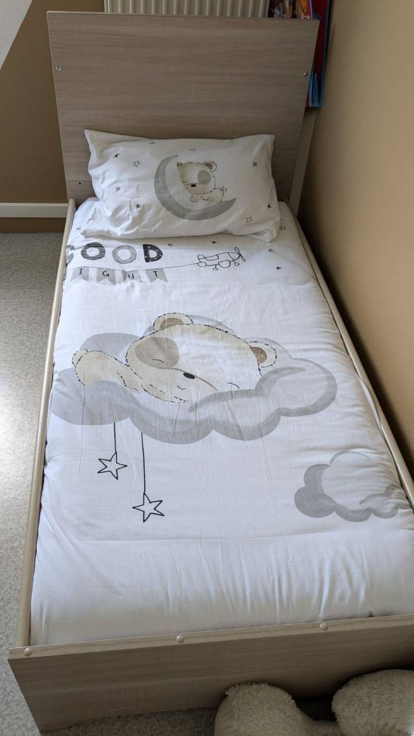 Lit évolutif 70x140 avec matelas et coffre de rangement en dessous
