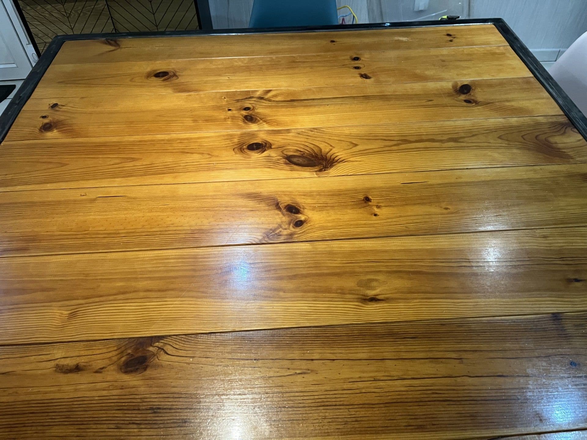 Table Industrielle Entièrement Faite À La Main.