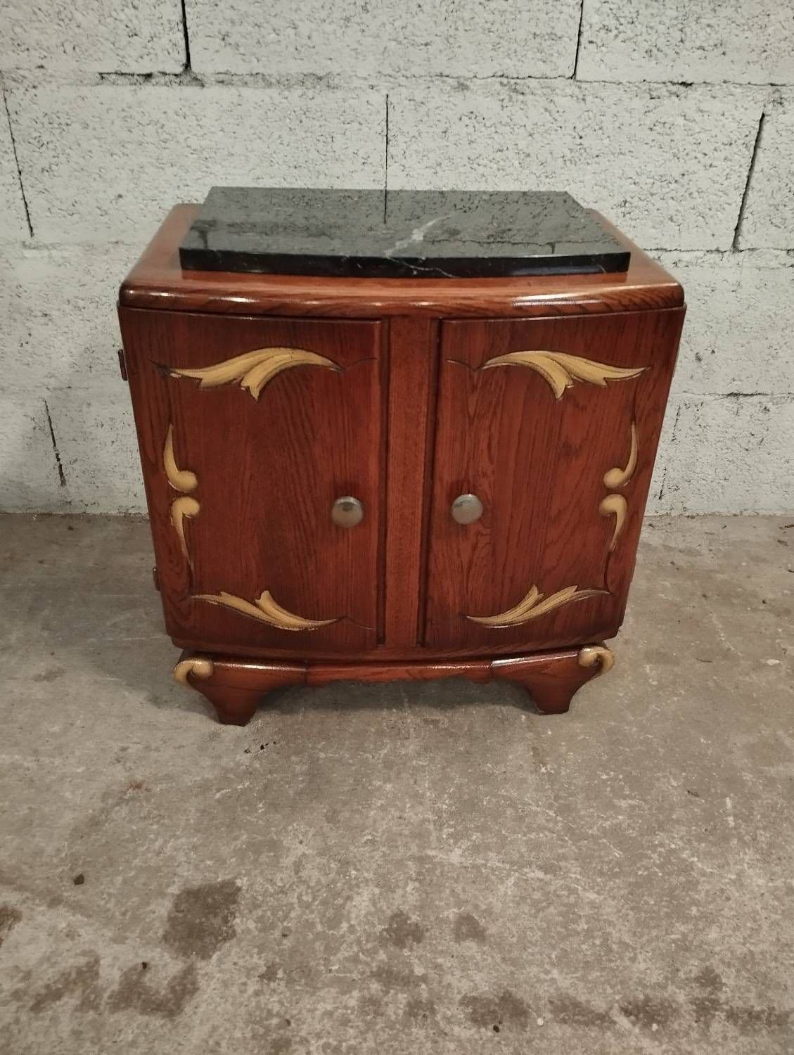 Table De Nuit Années 1930.Hauteur 54 Cm.Larg52 .Prof 32 Cm.
