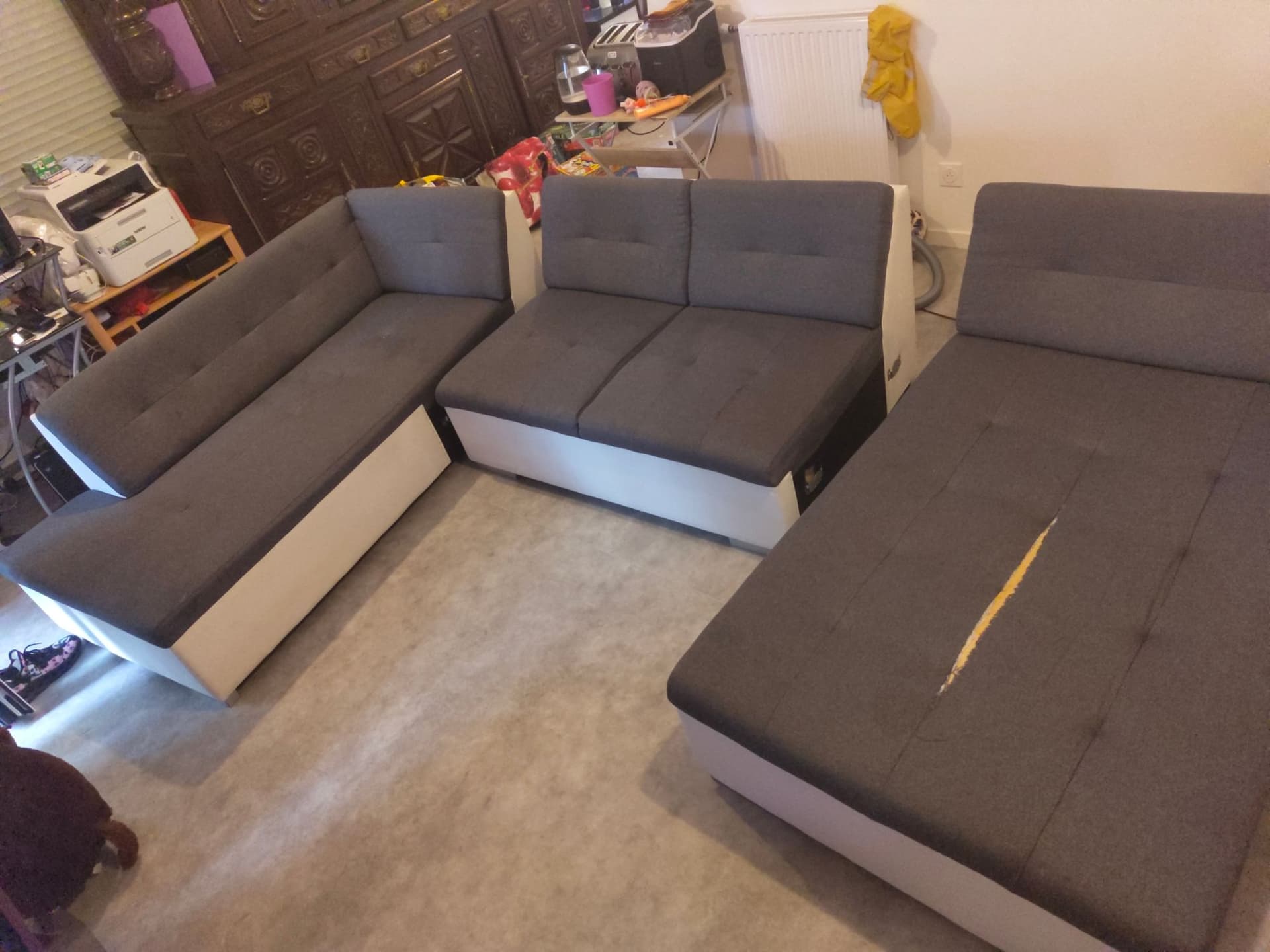 Canapé 7 Places Moelleux . Longueur : 360cm, Largeur Profondeur :224cm,Hauteur : 84cm L¿Assise 55cm.