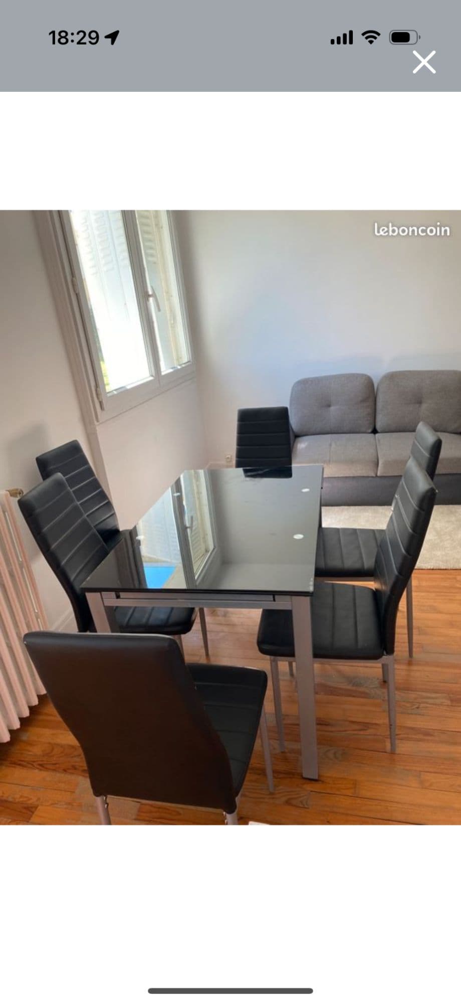 Une Table À Manger