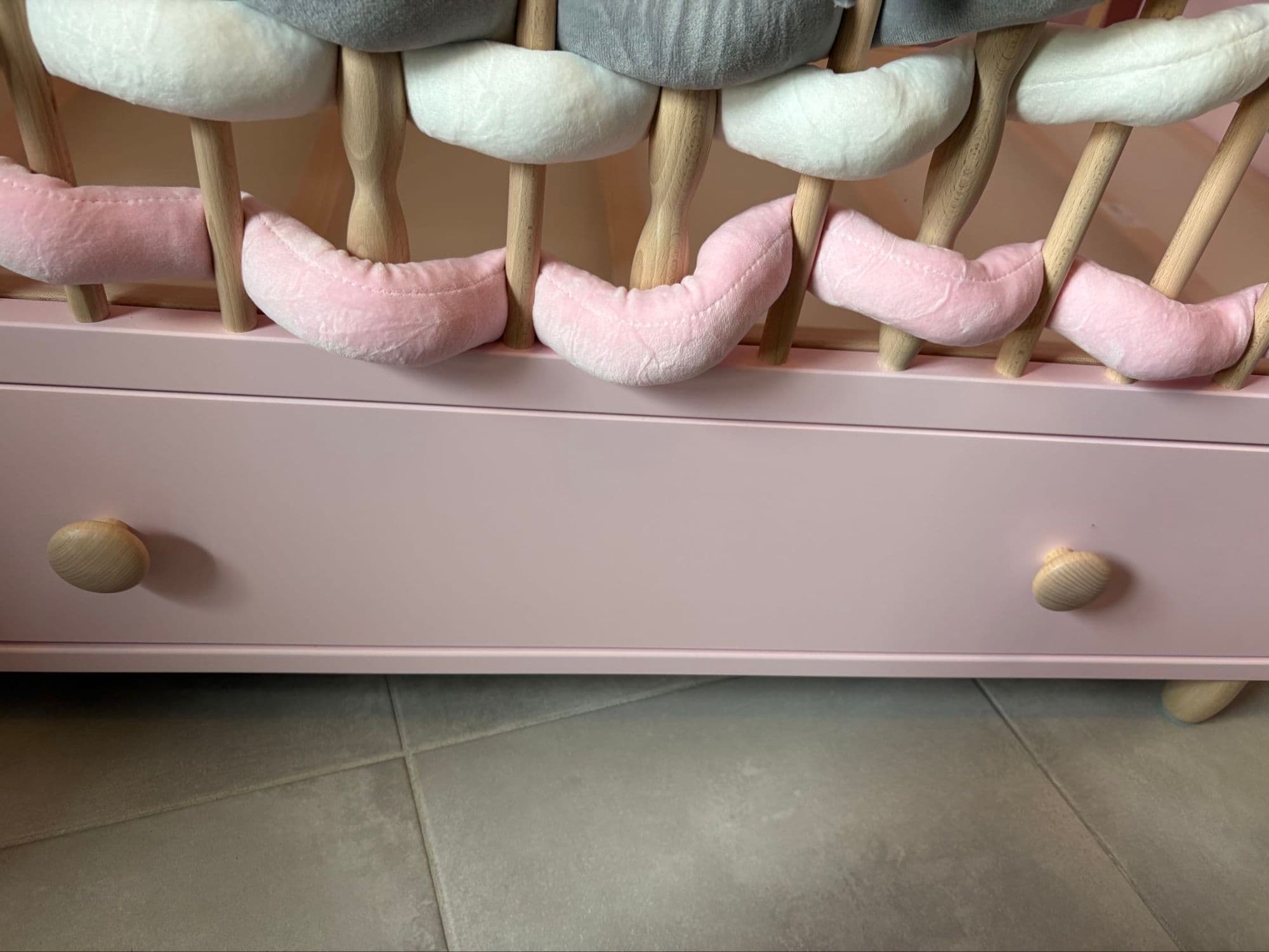 Bonjour , Je Vends Le Lit Ikea De Ma Fille Parfaitement En Très Bon État Au Prix De 300 Euros