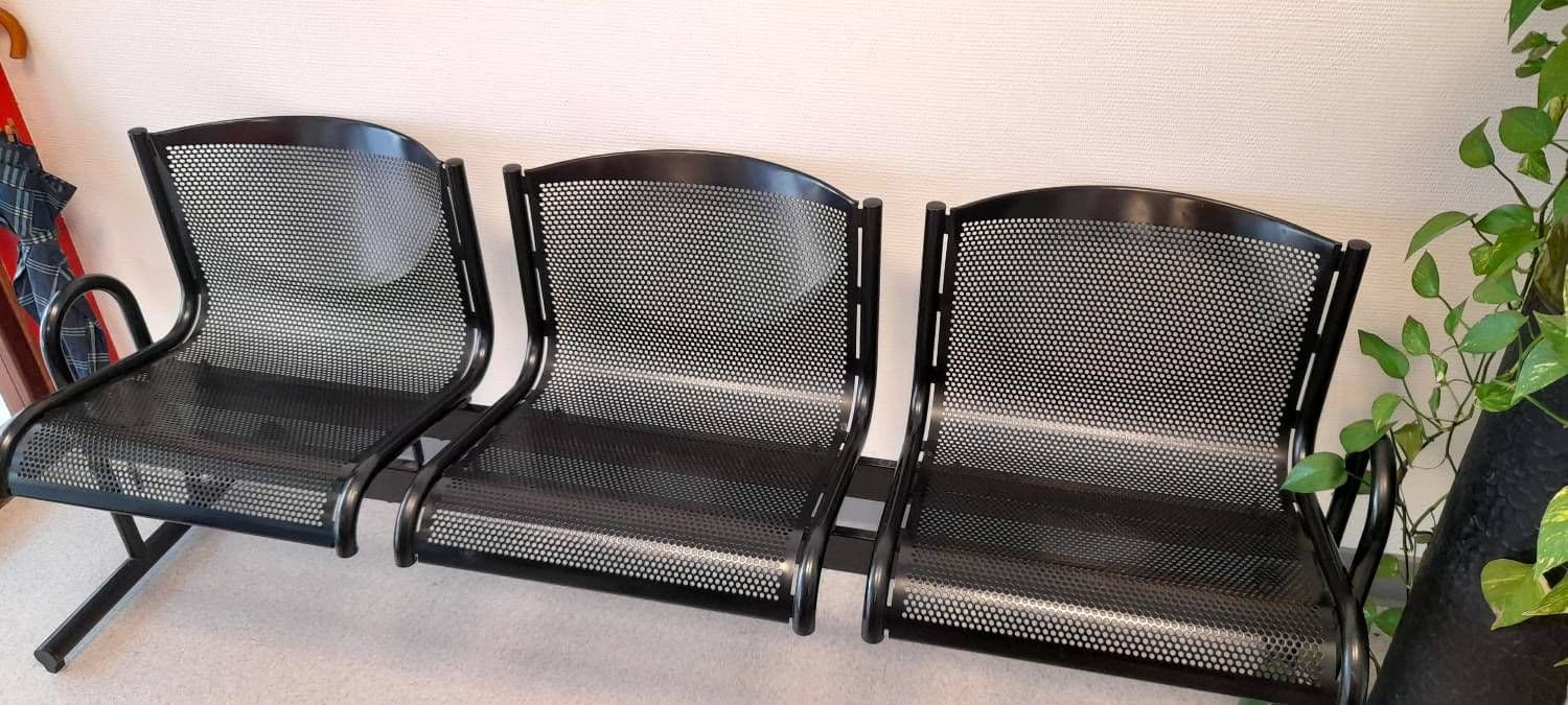 Banc d'accueil métal 3 places design