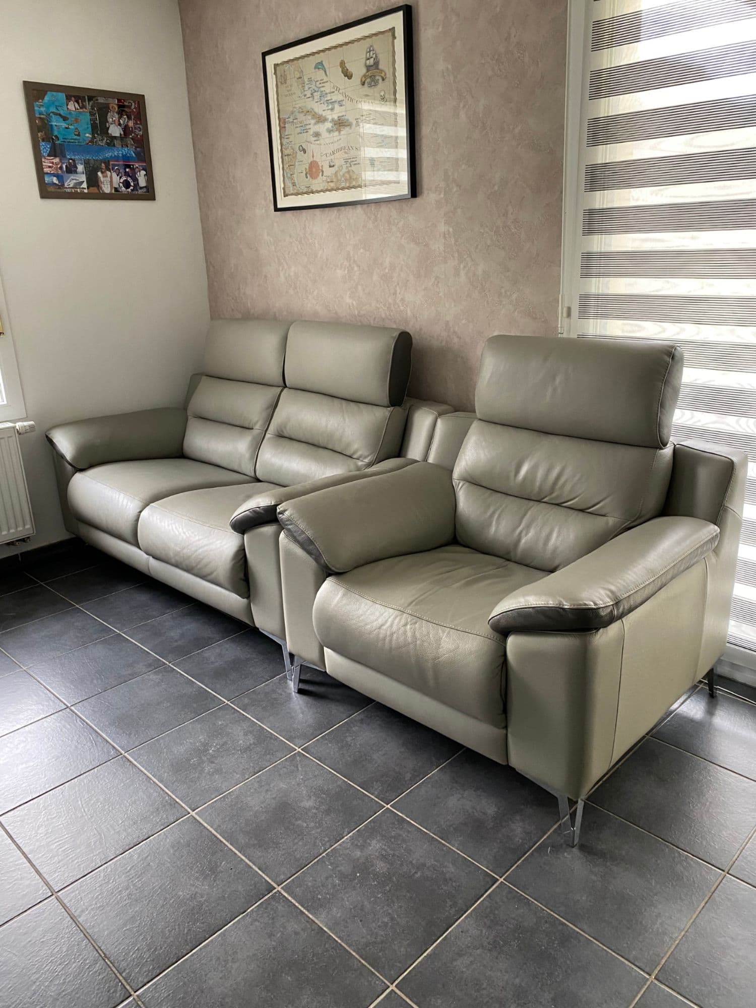 À Vendre 1 Canapé + 1 Fauteuil