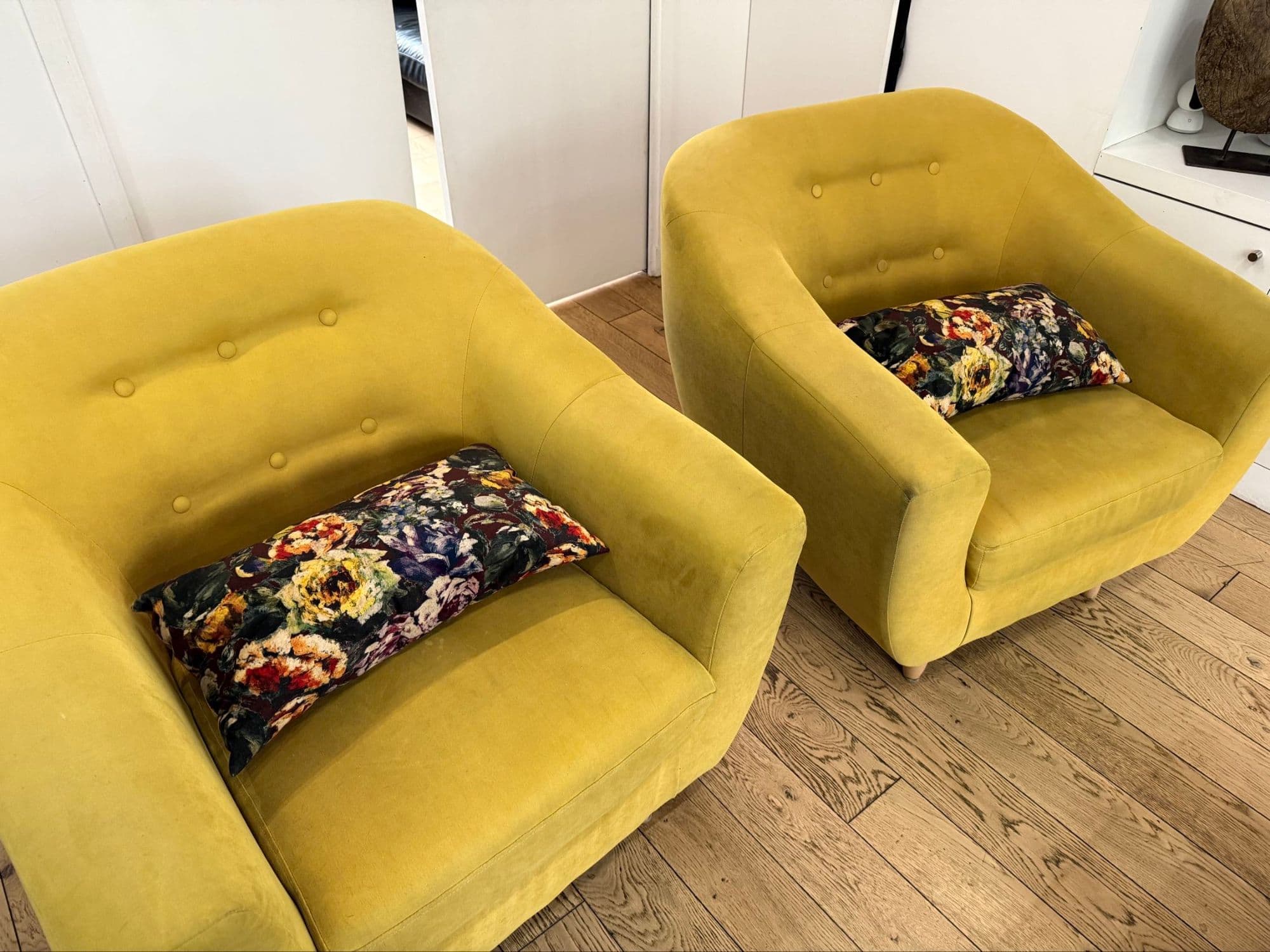 Vends Canapés De Marque Jalouse