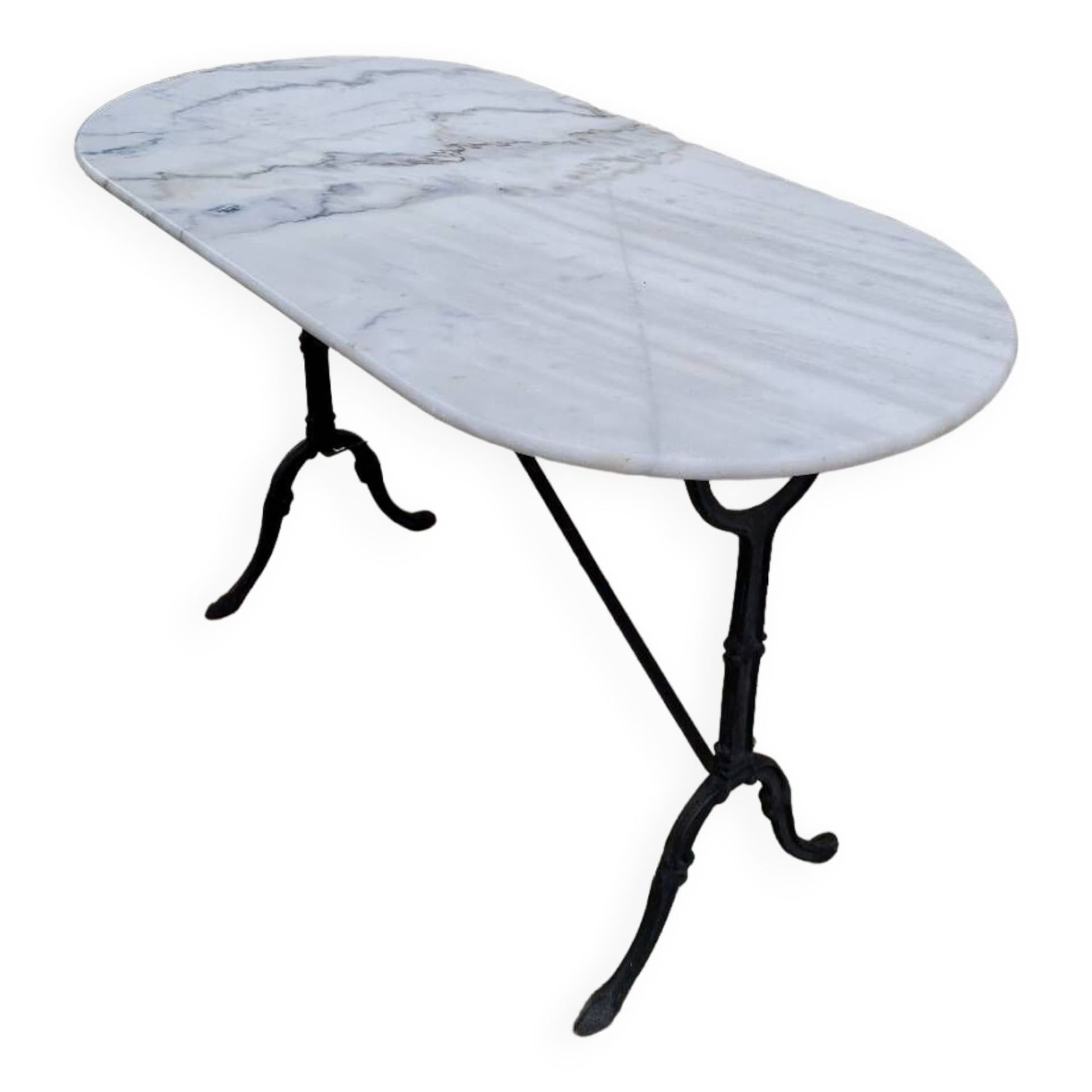 Table de bistrot en fonte et plateau en marbre ovale ancienne blanc