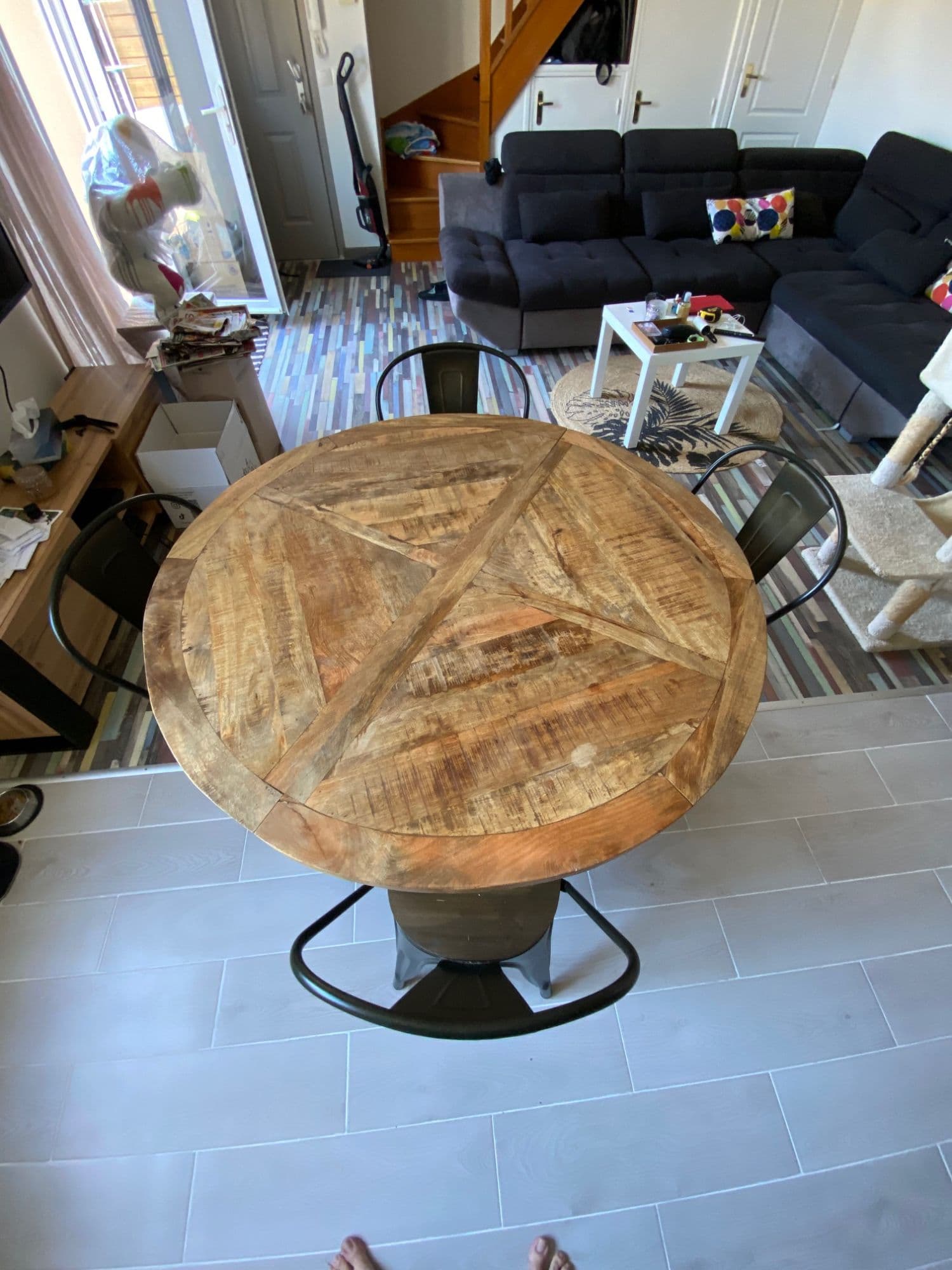 Table À Manger En Bois De Manguier + 4 Chaises En Assises En Bois Et Métal.