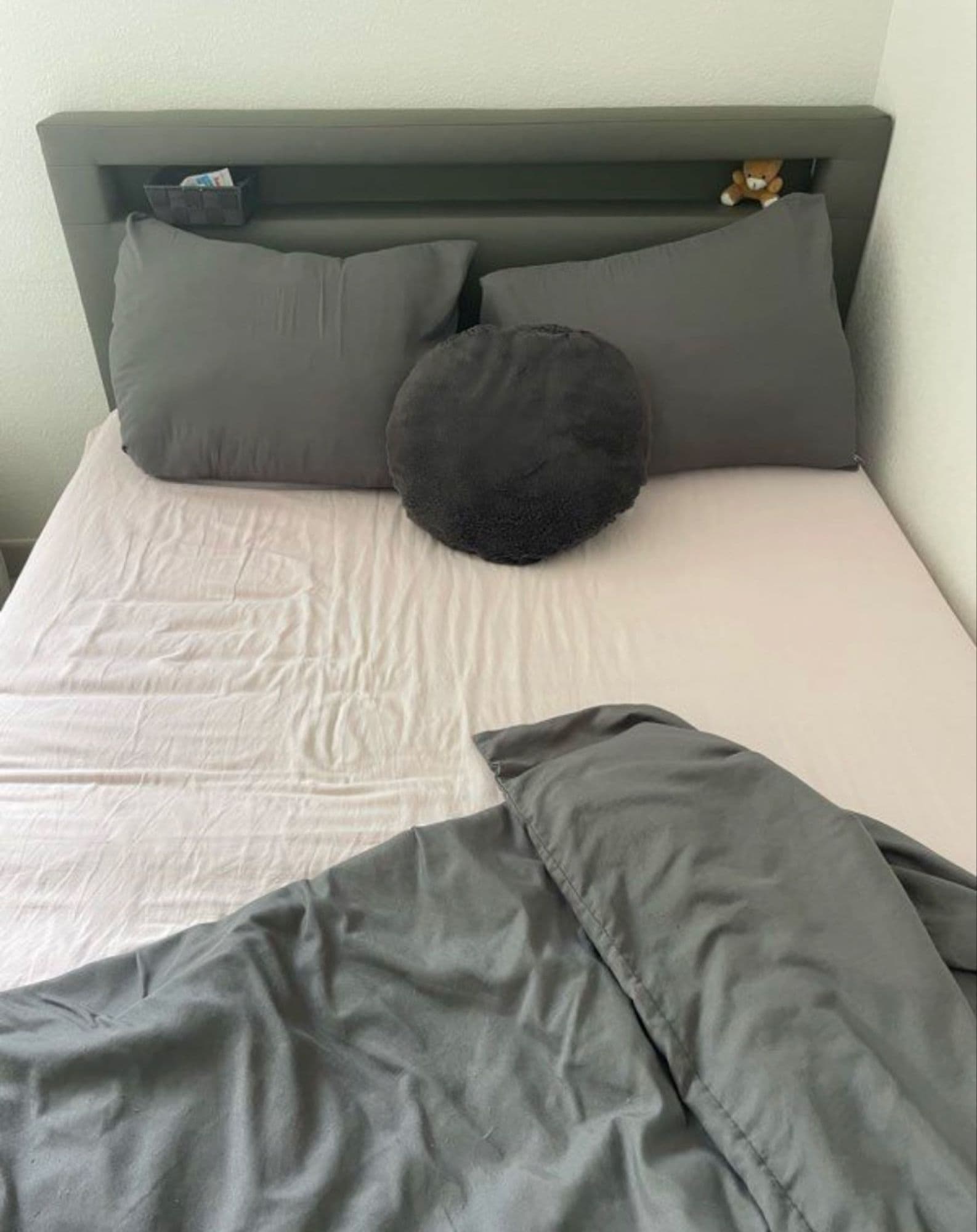Lit complet 120x190 ( sommier + matelas à mémoire de forme )