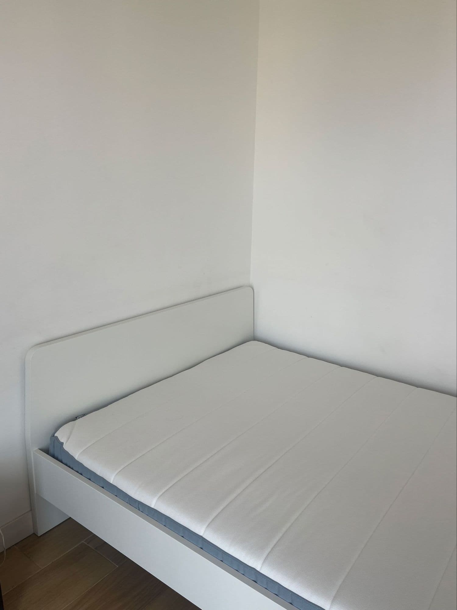 Lit + Sommier Ikea