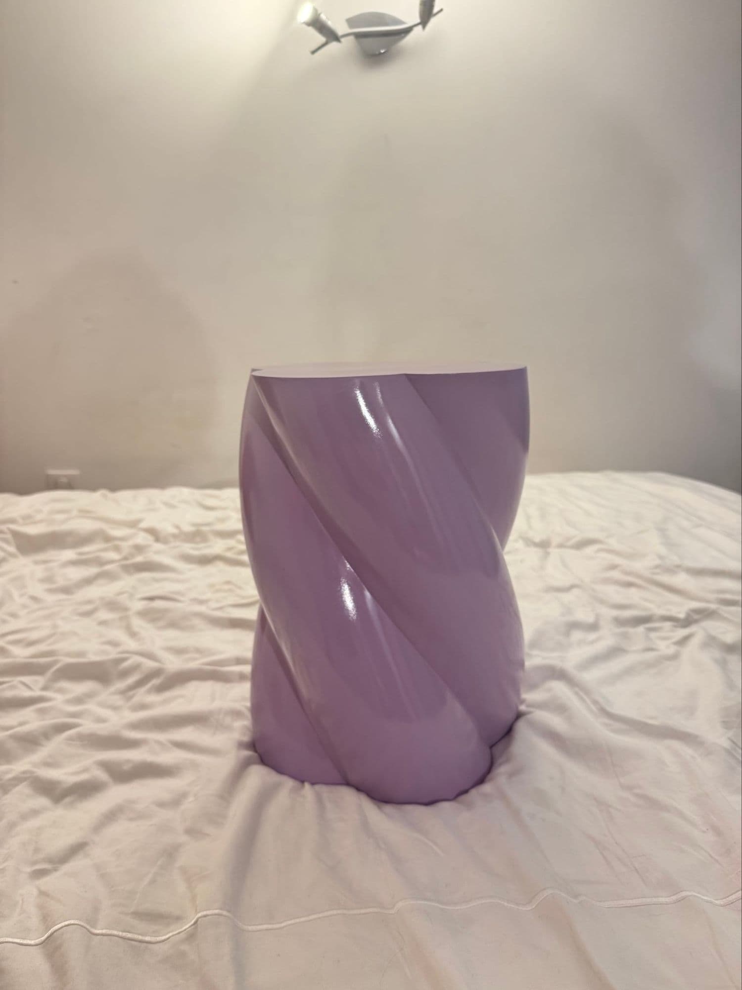 Table de chevet violette style marshmallow