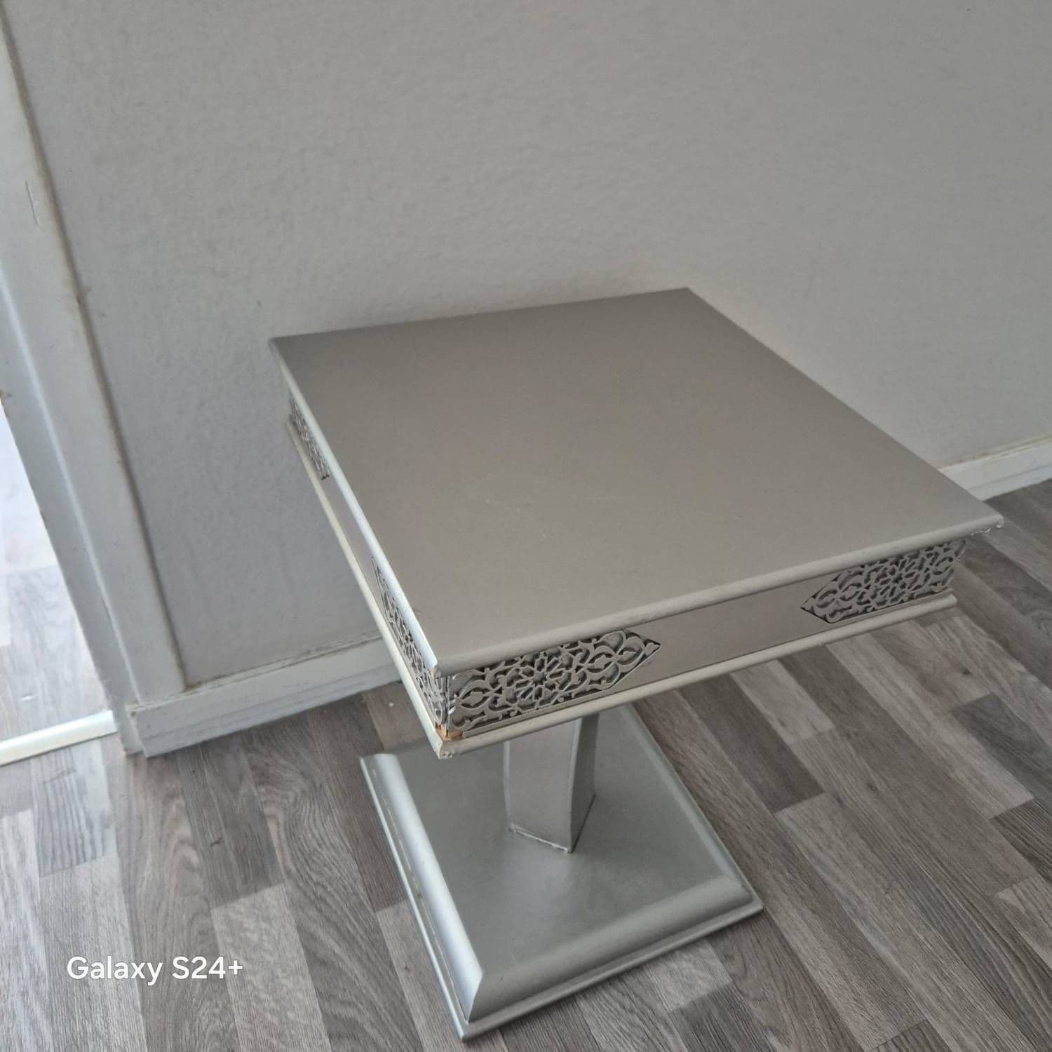 Table + table de chevets pour salon marocain