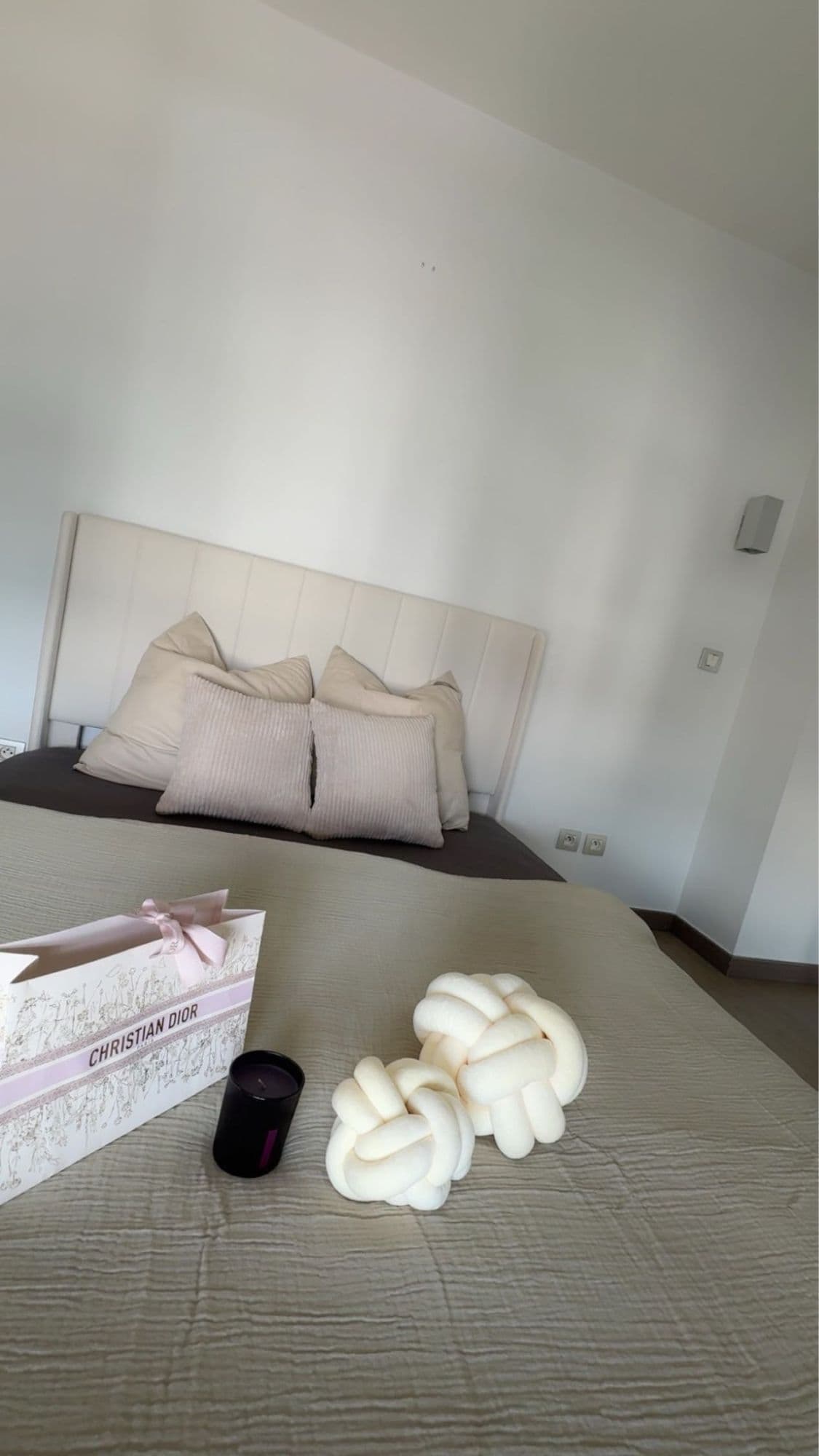 Lit double avec matelas