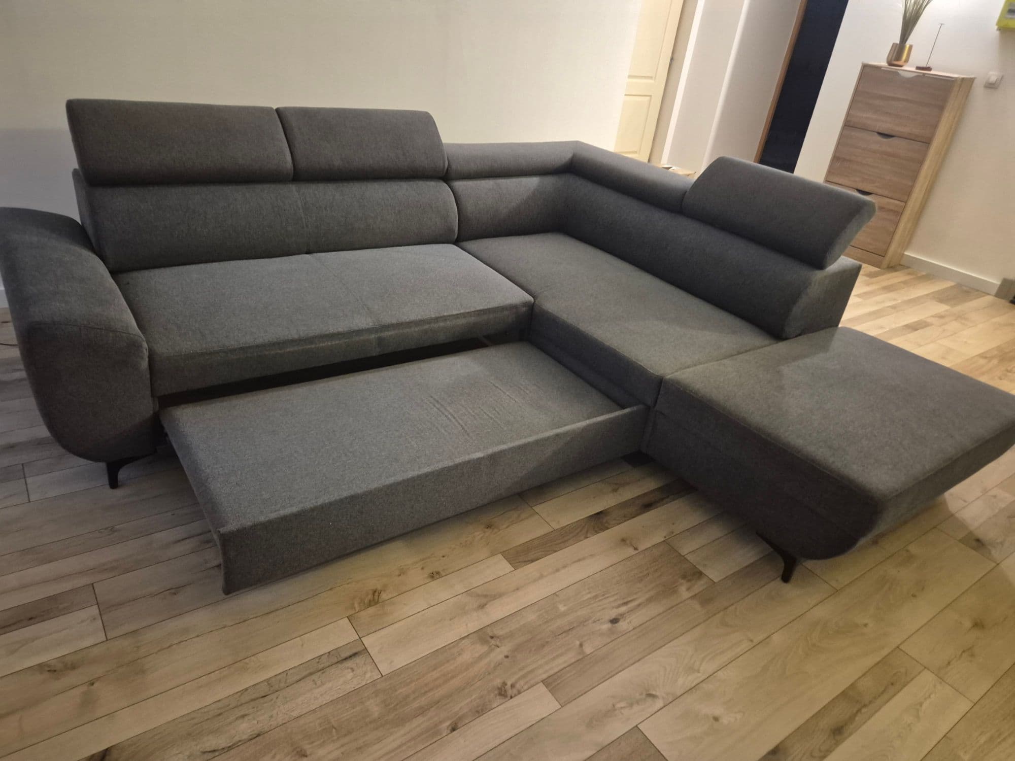 Canapé Convertible Wesley 5 Places Acheté En Août 2025 Prix A Re 700 Euros