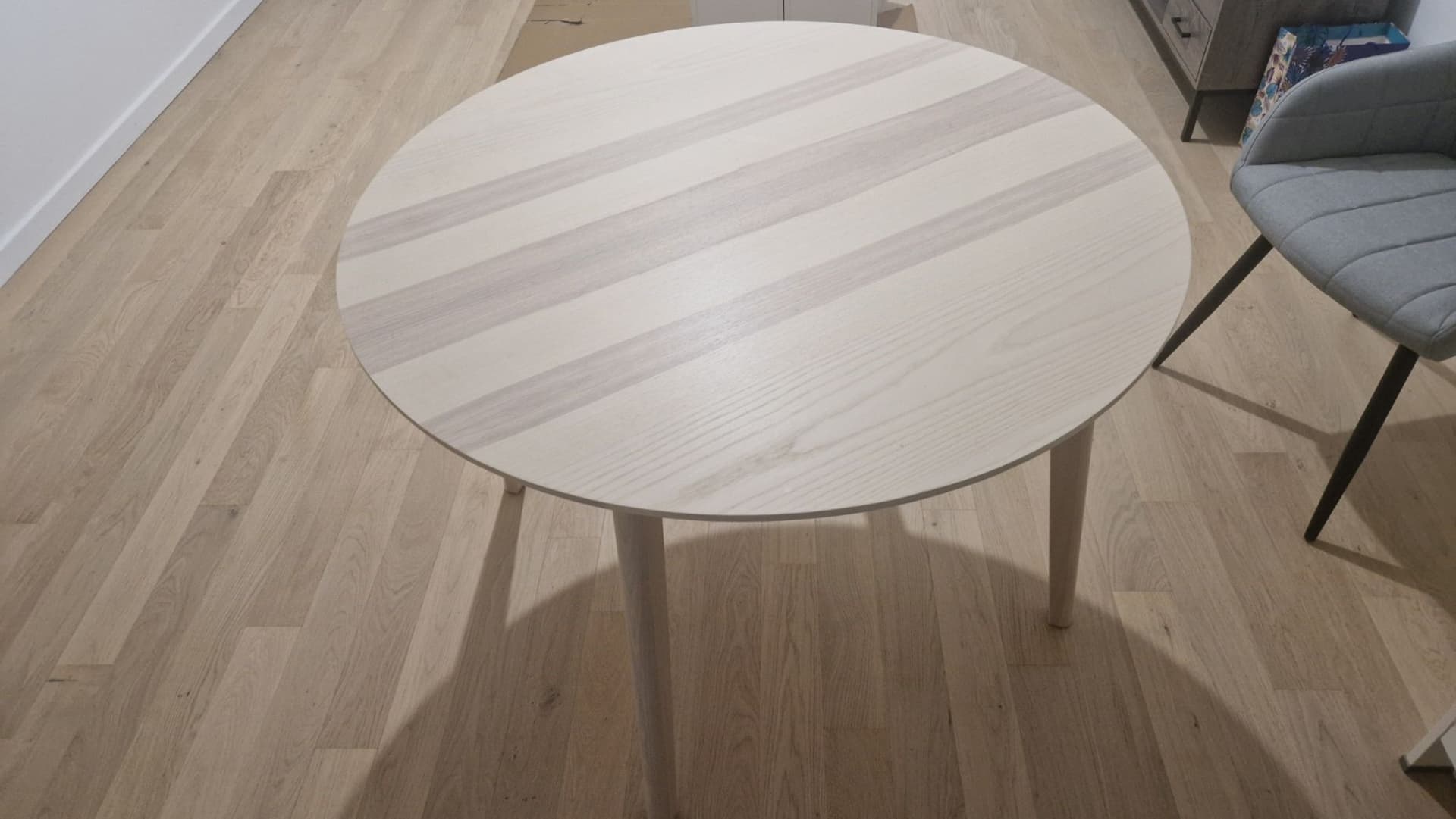 Table Ronde Ikea Lisabo.