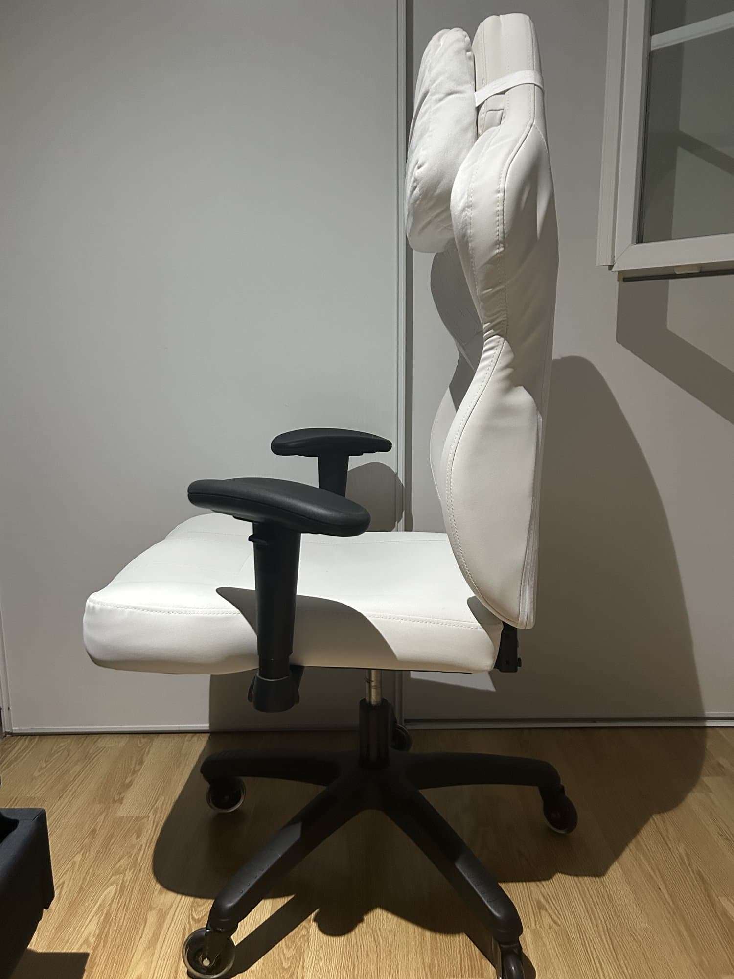 Chaise gaming dowinx blanche