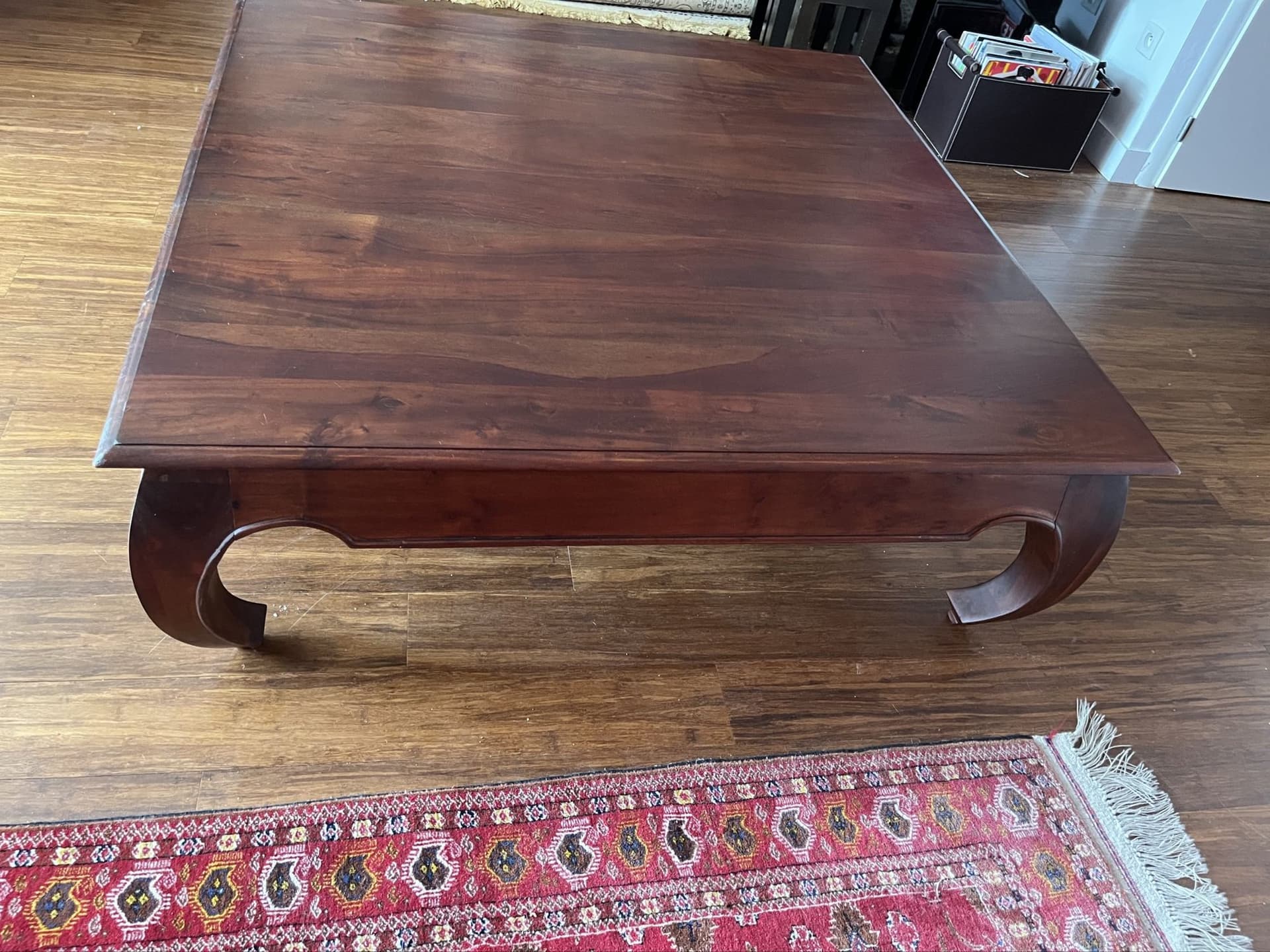 Table basse style colonial en bois massif fabrication allemande