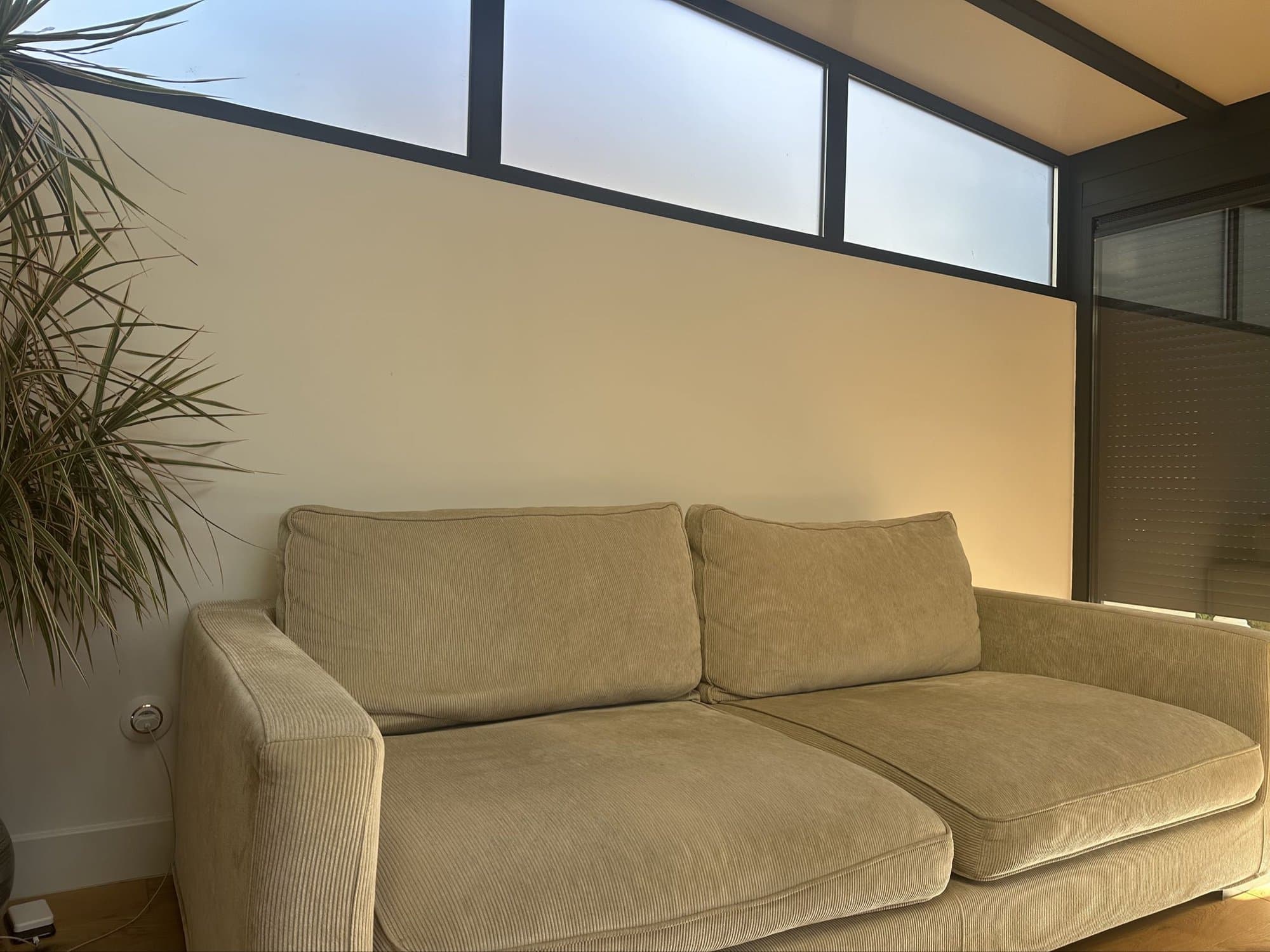 Vend Canapé Roche Bobois modèle Long Island. De couleur beige en excellent état . Complètement déhoussable . Prix d¿achat 8100€ - Prix de vente 1200€