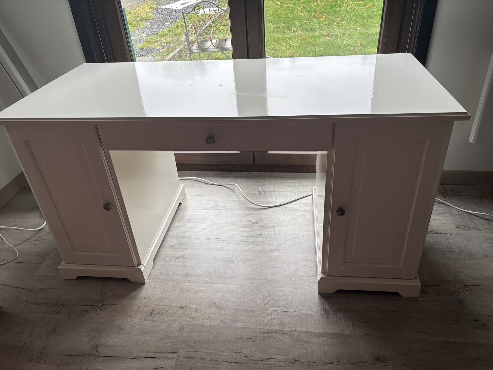Bureau avec rangement