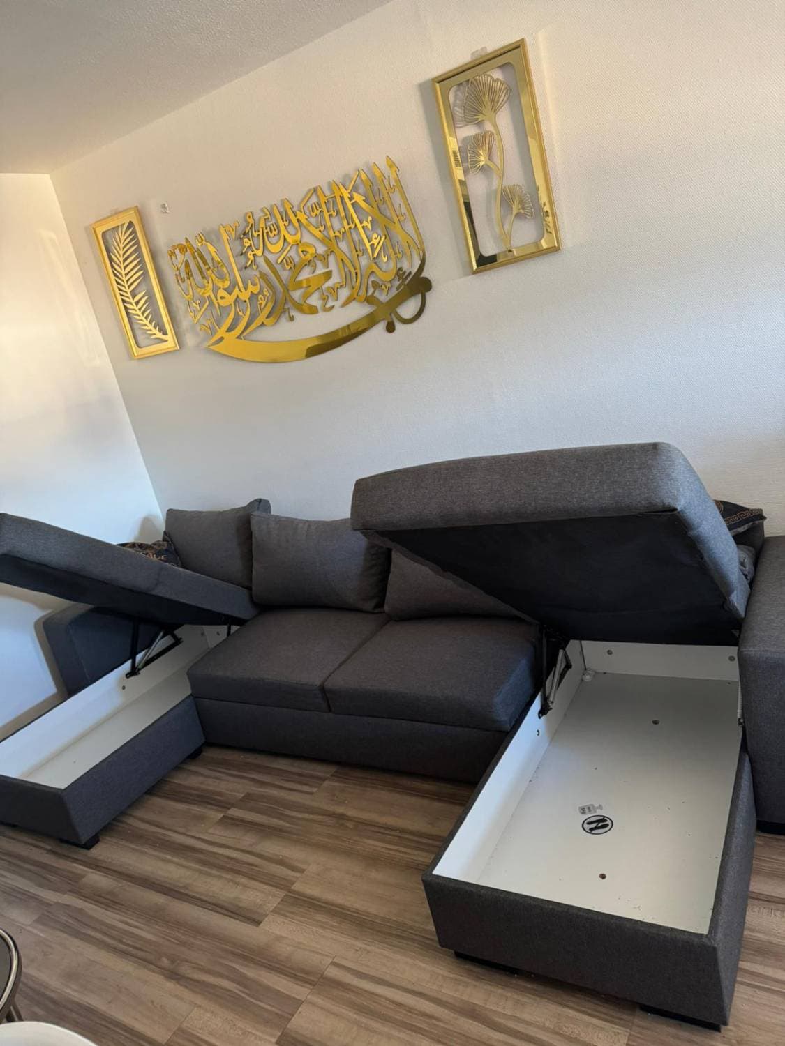 Canapé d¿angle convertible avec coffres ¿ Très bon état