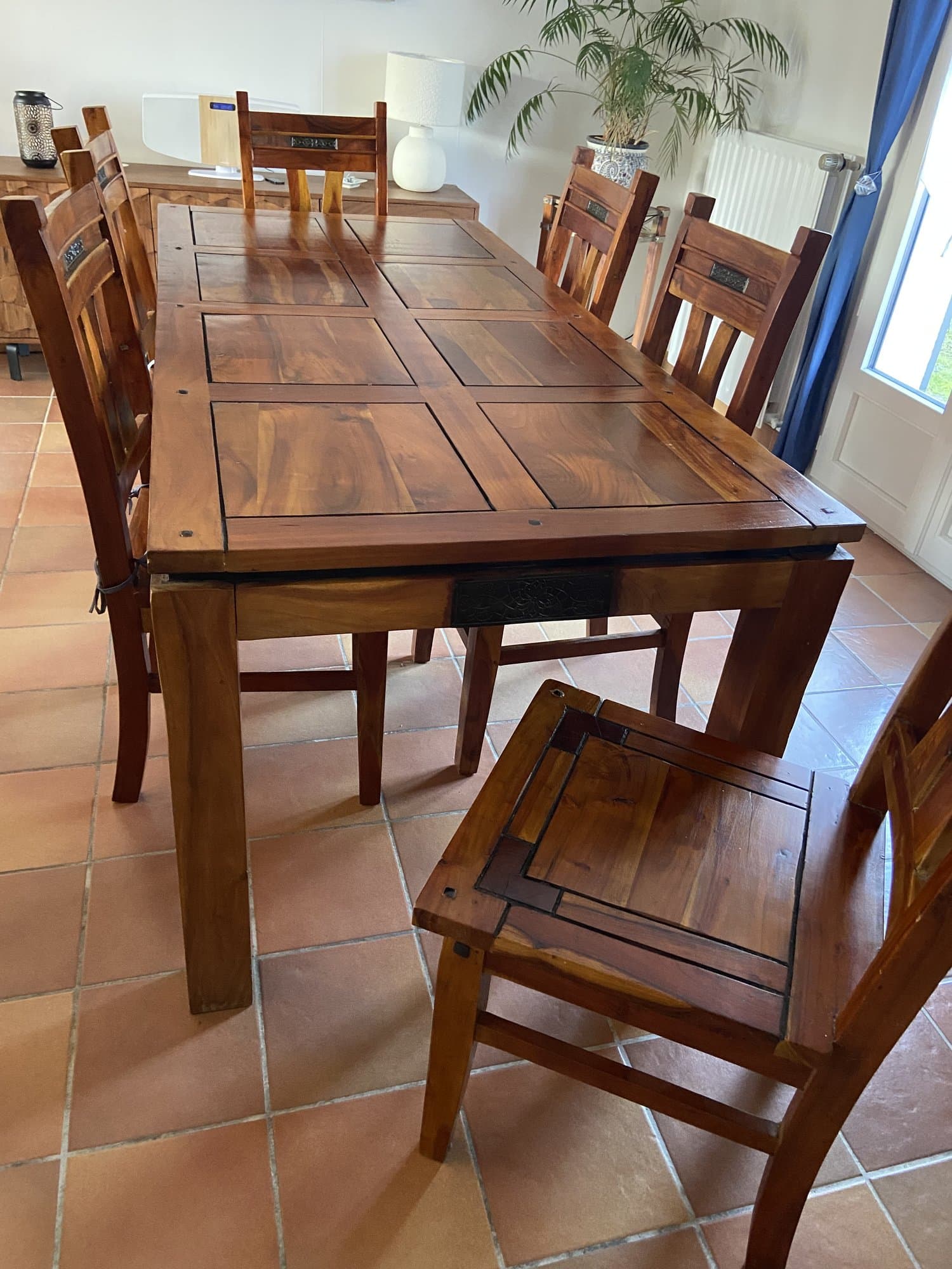 Table et chaises salle a manger