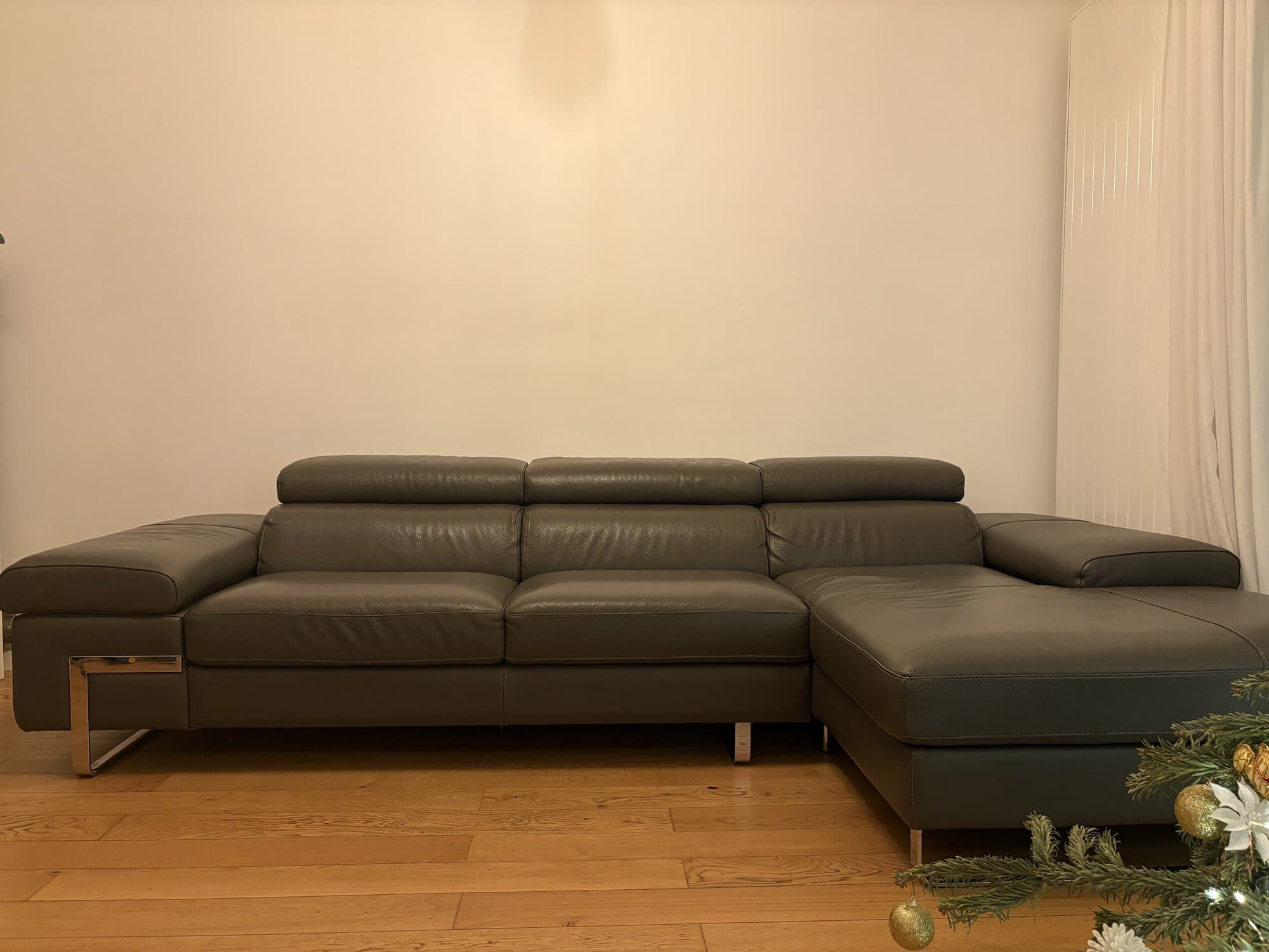 Canapé d¿angle Poltronesofa cuir taupe ¿ 4 places ¿ Très bon état