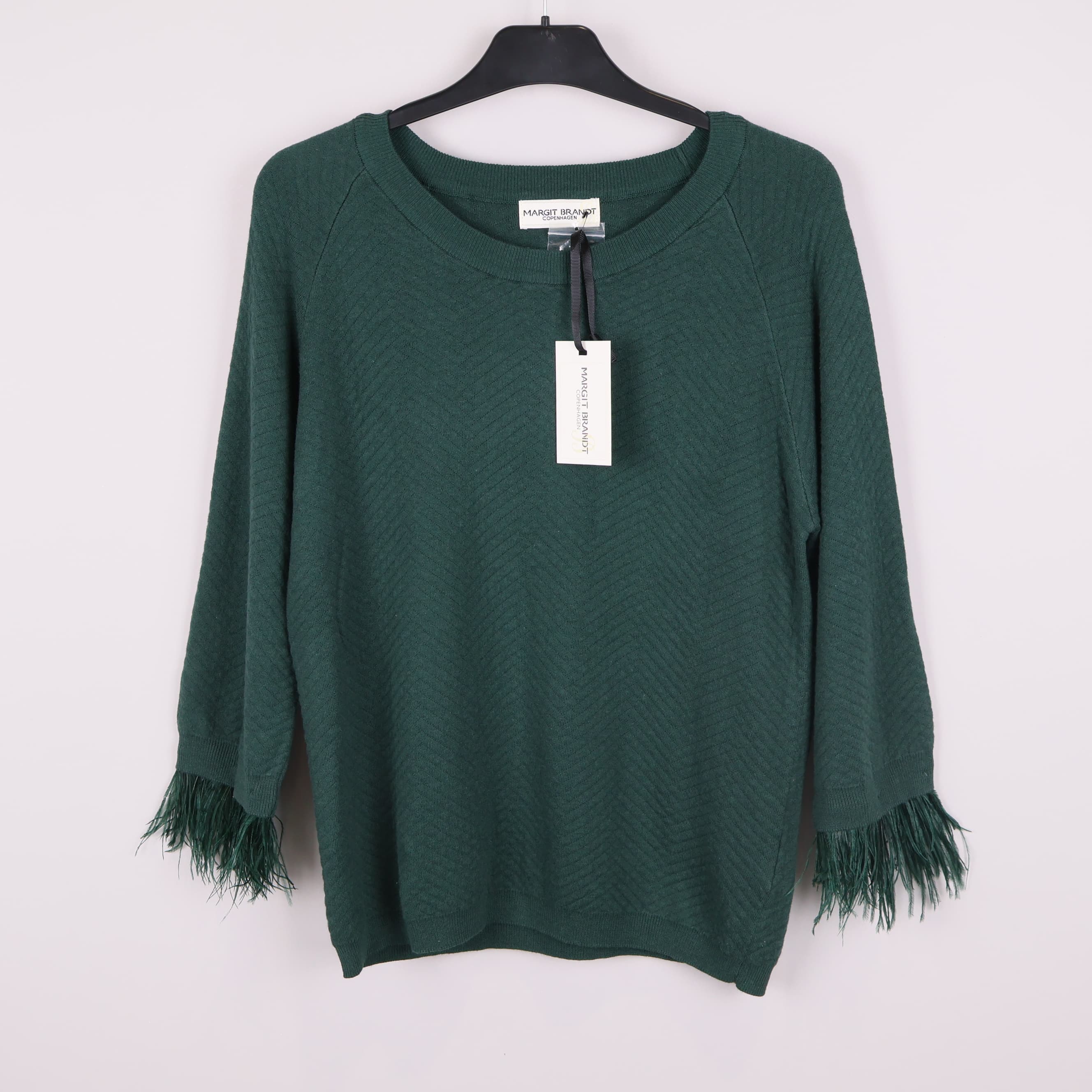 Margit Brandt skogsgrön finstickad tröja med fransade ärmar