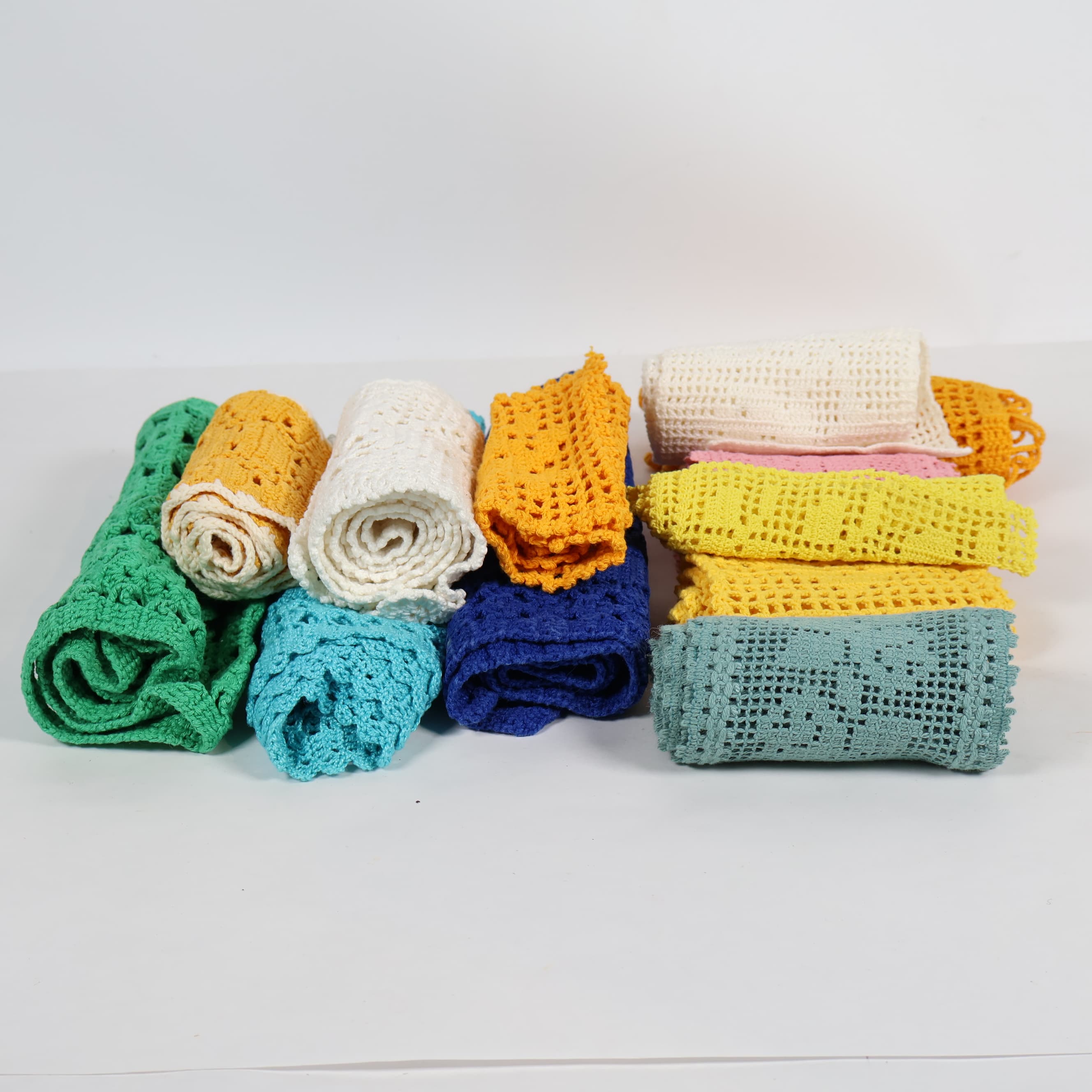 Virkat mixade spetsbårder 824 gram